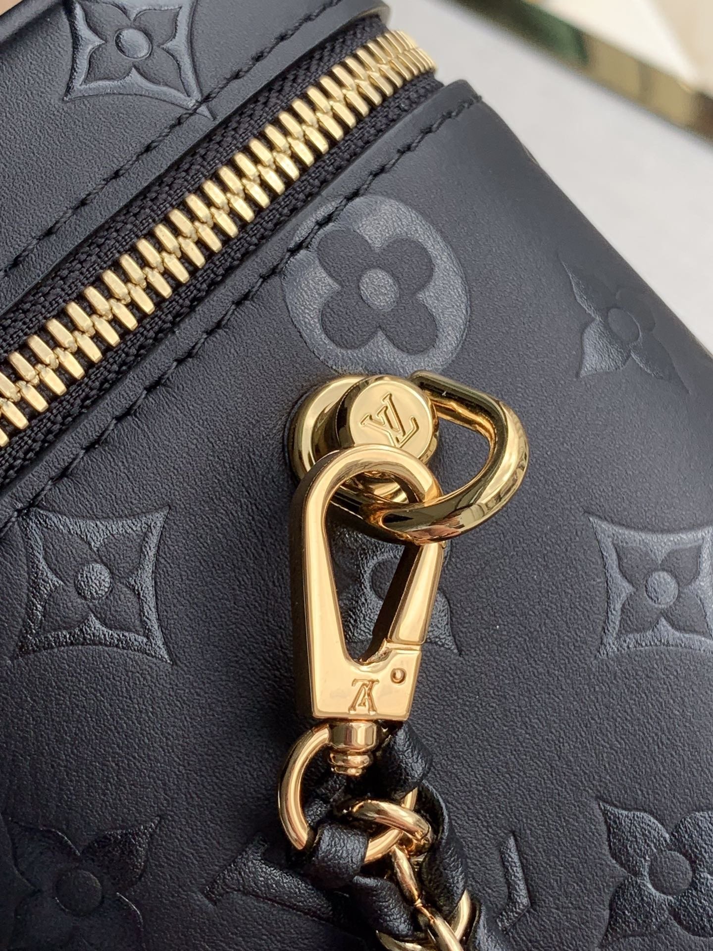 Louis Vuitton Cosmetic Bag M42264-14*19*10CM