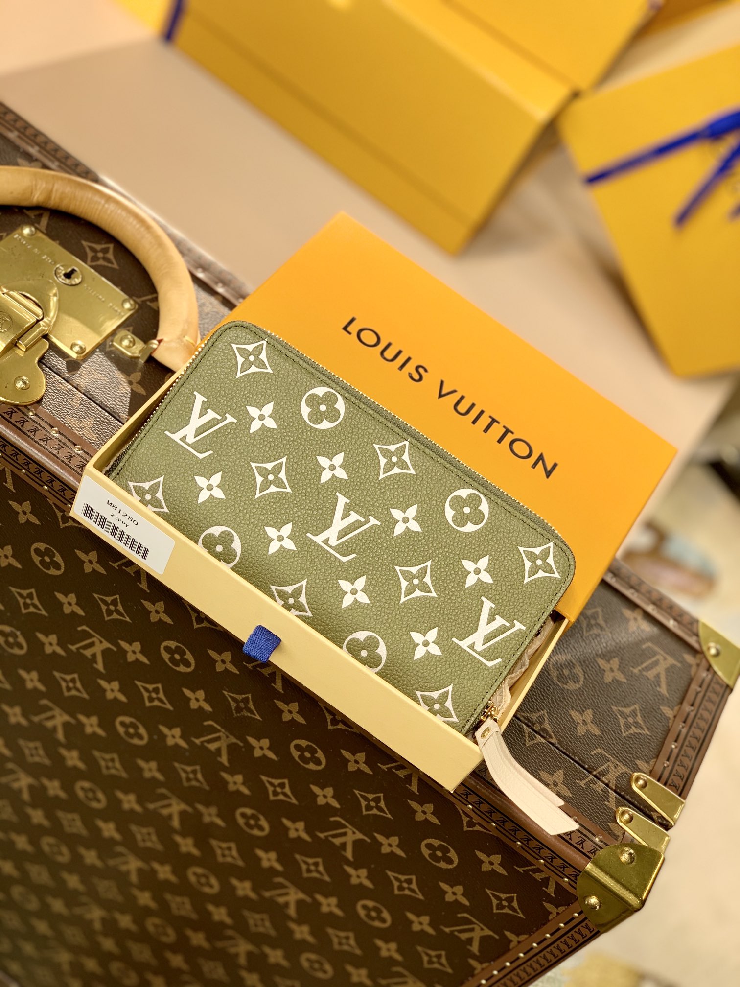 Louis Vuitton Spring in the City Zippy Wallet M81280-19.5×10.5×2.5CM