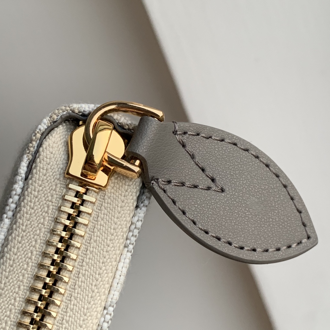 Louis Vuitton Zippy Wallet M81172-20*10CM