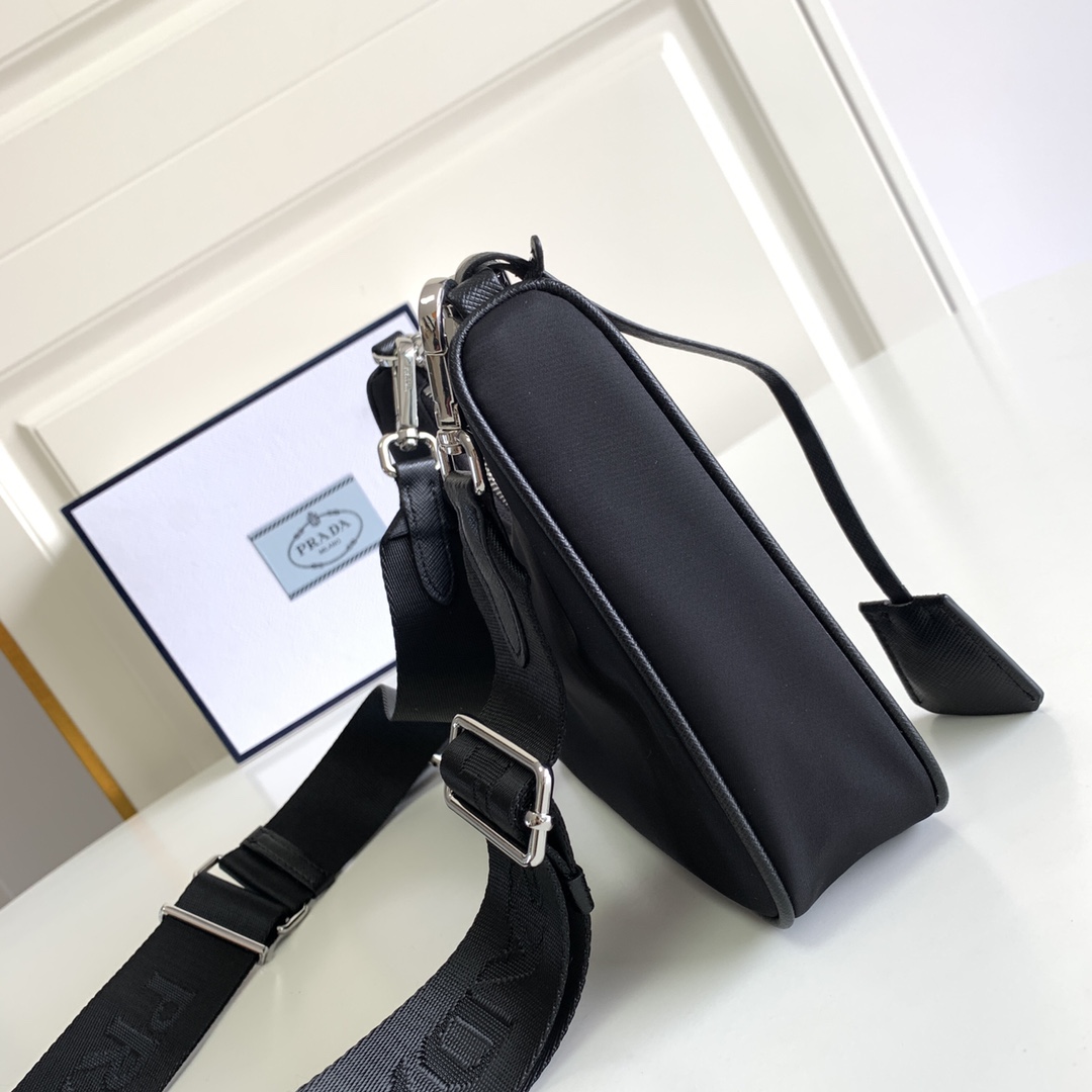 Prada Re-Edition 2005 Nylon Bag-22*12*5CM Prada Re-Edition 2005 Nylon Bag-22*12*5CM