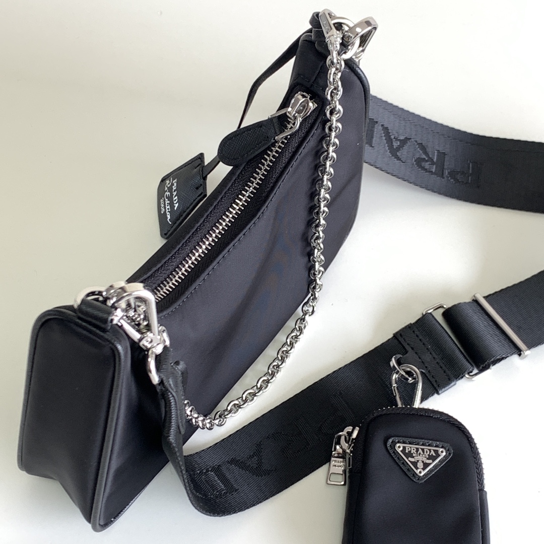 Prada Re-Edition 2005 Nylon Bag-22*12*5CM Prada Re-Edition 2005 Nylon Bag-22*12*5CM