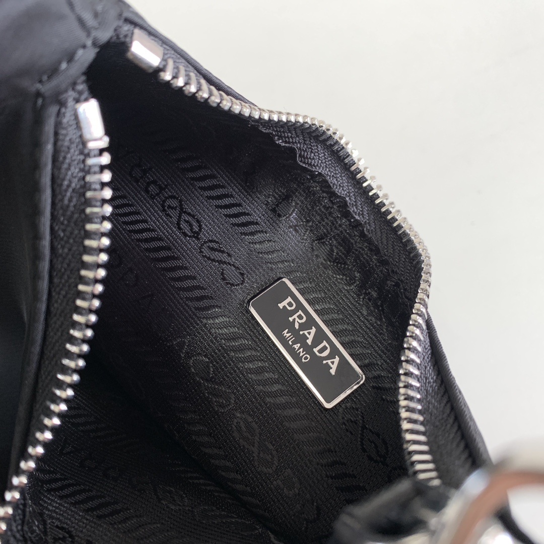 Prada Re-Edition 2005 Nylon Bag-22*12*5CM Prada Re-Edition 2005 Nylon Bag-22*12*5CM