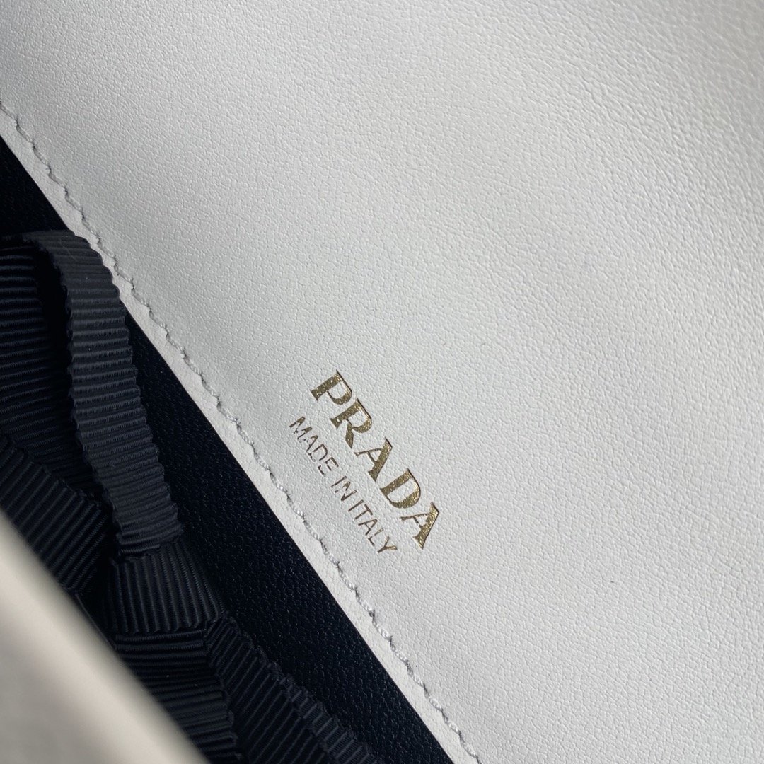 Prada 1BP020 Saffiano Chain Bag-20*12*4CM