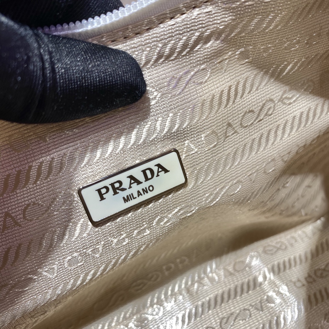 Prada Nylon 1NE515 Hobo Bag-23*14*5CM