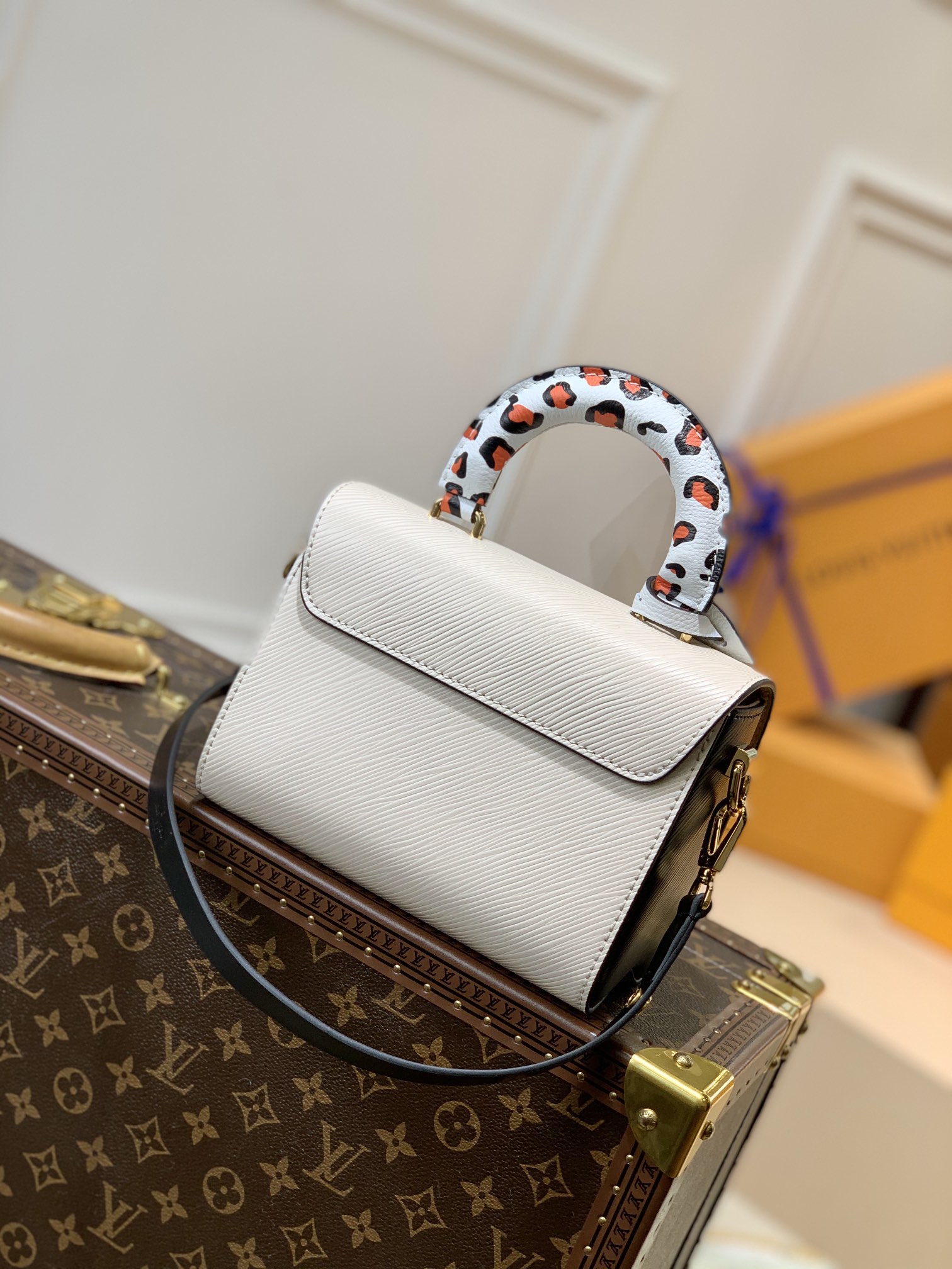 Louis Vuitton Twist -18*13*9CM
