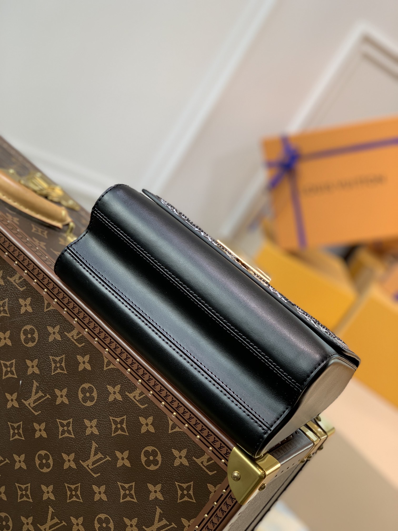Louis Vuitton Twist MM-23*18*8CM