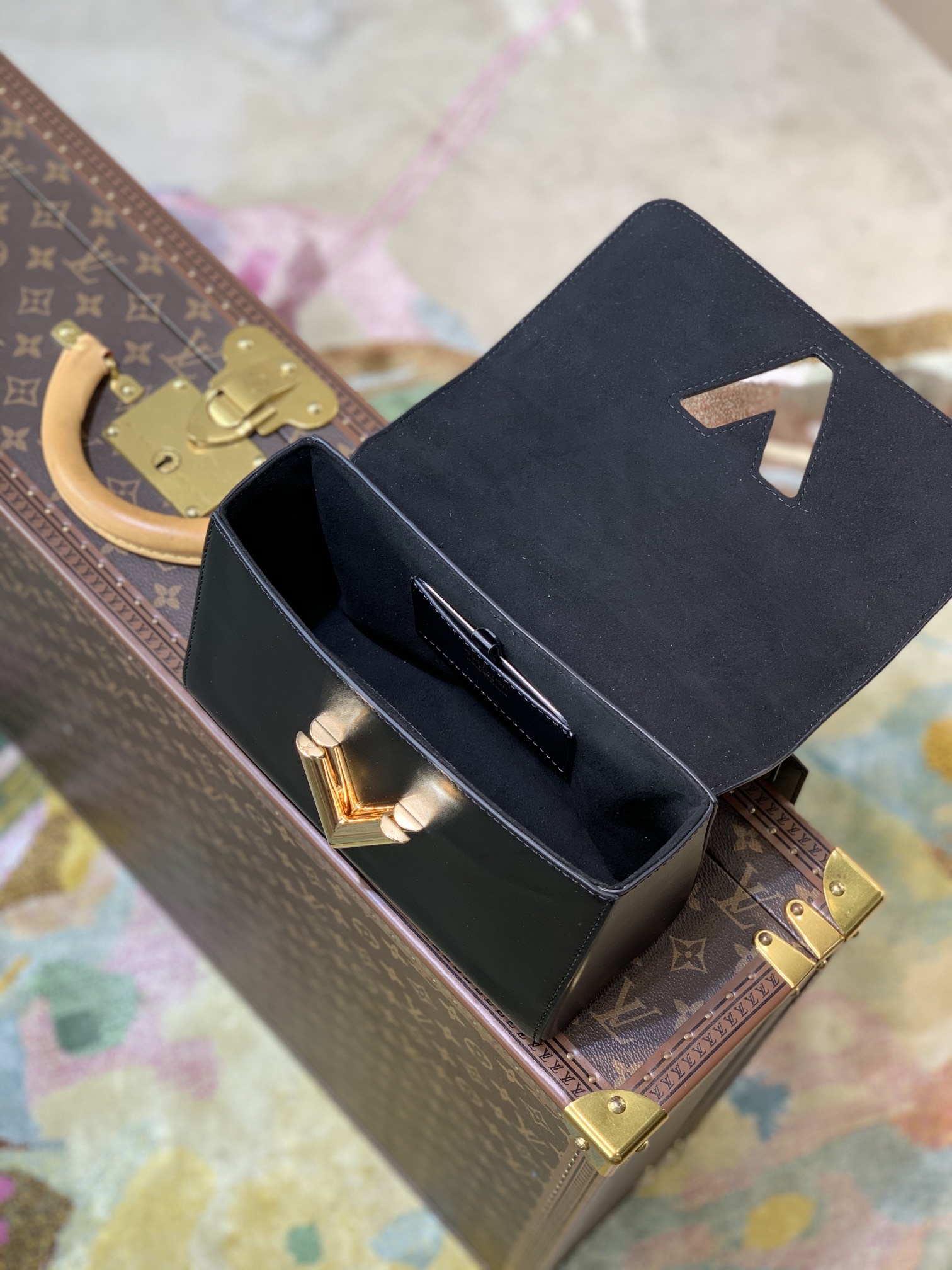 Louis Vuitton Twist MM-23*18*8CM