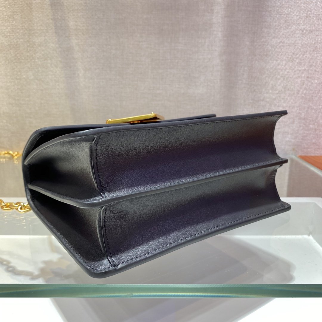Prada 1BD021 Chain Bag-20*17*8.5CM