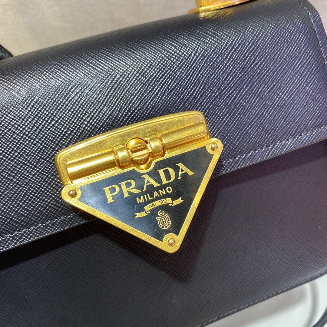 Prada 1BD021 Chain Bag-20*17*8.5CM