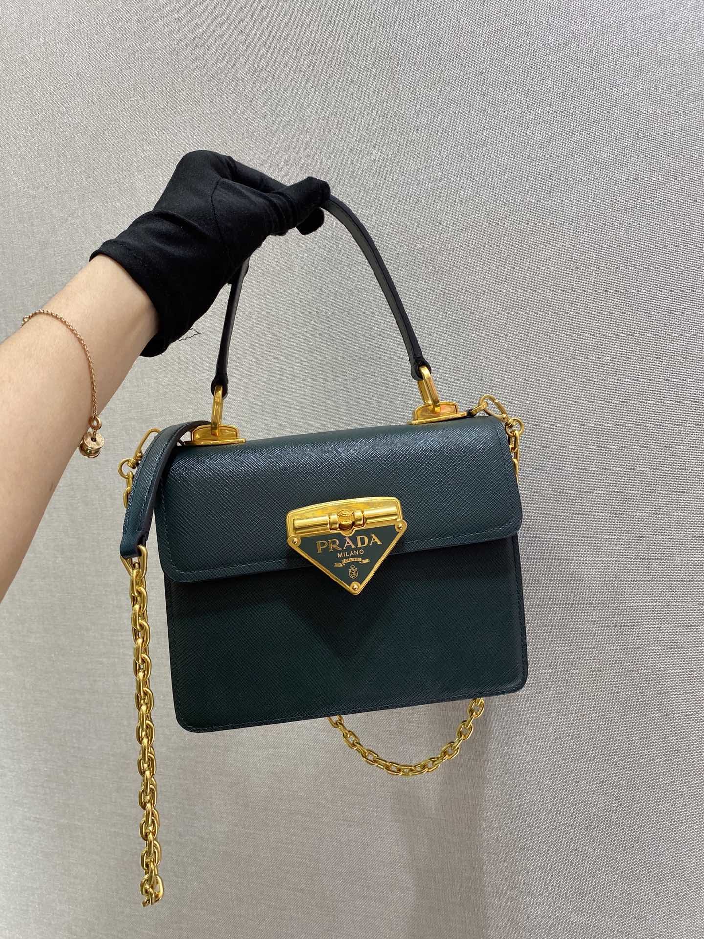 Prada 1BD021 Chain Bag-20*17*8.5CM