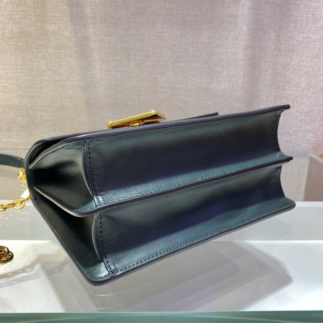 Prada 1BD021 Chain Bag-20*17*8.5CM