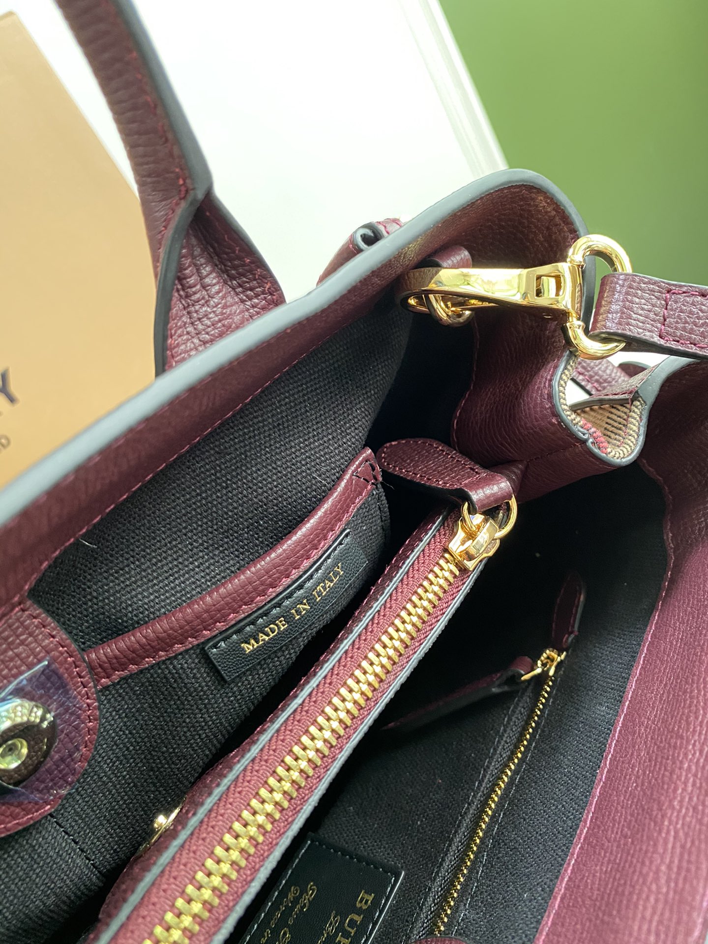 Burberry The Banner-34*16*25CM