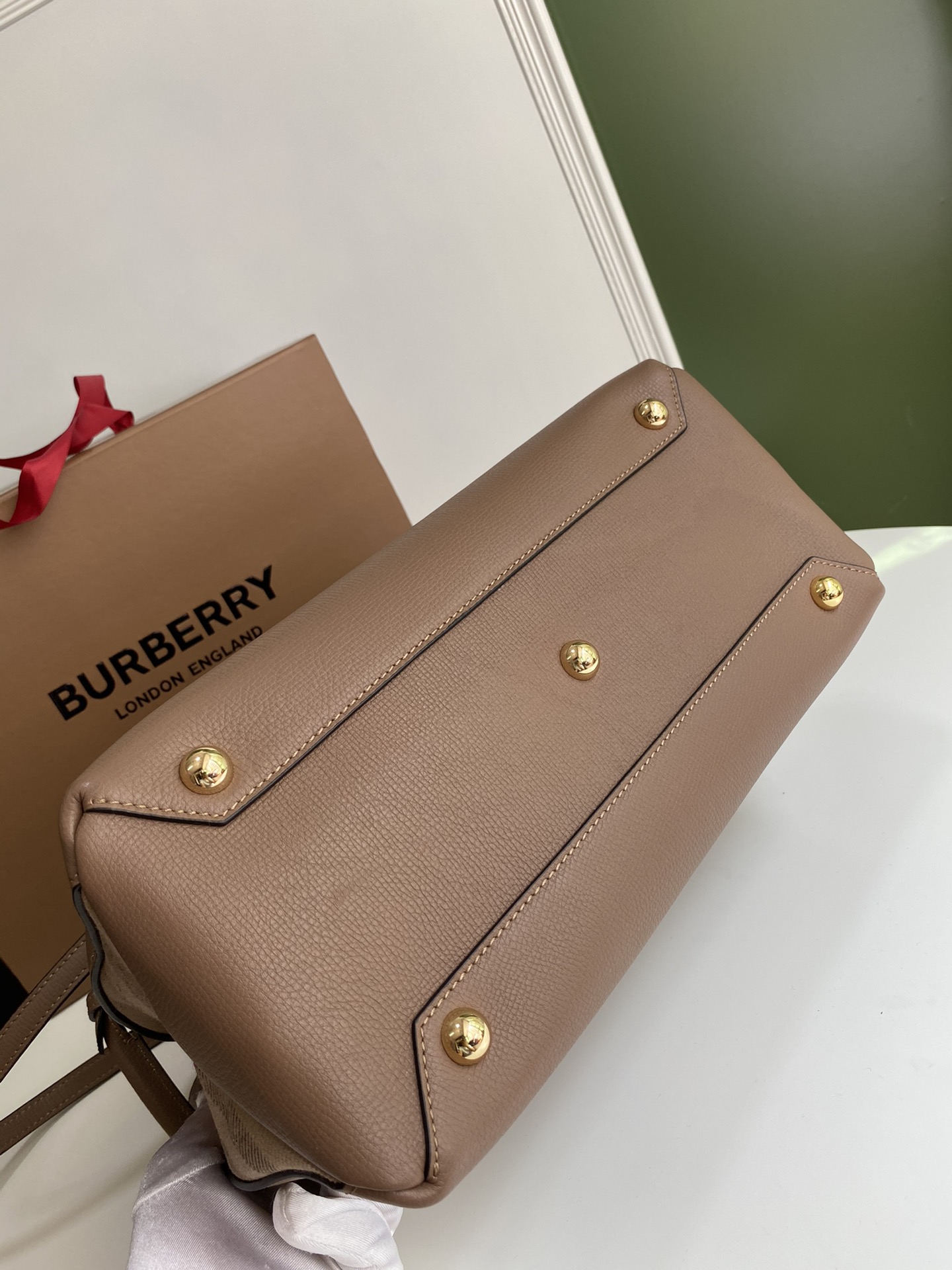Burberry The Banner-34*16*25CM
