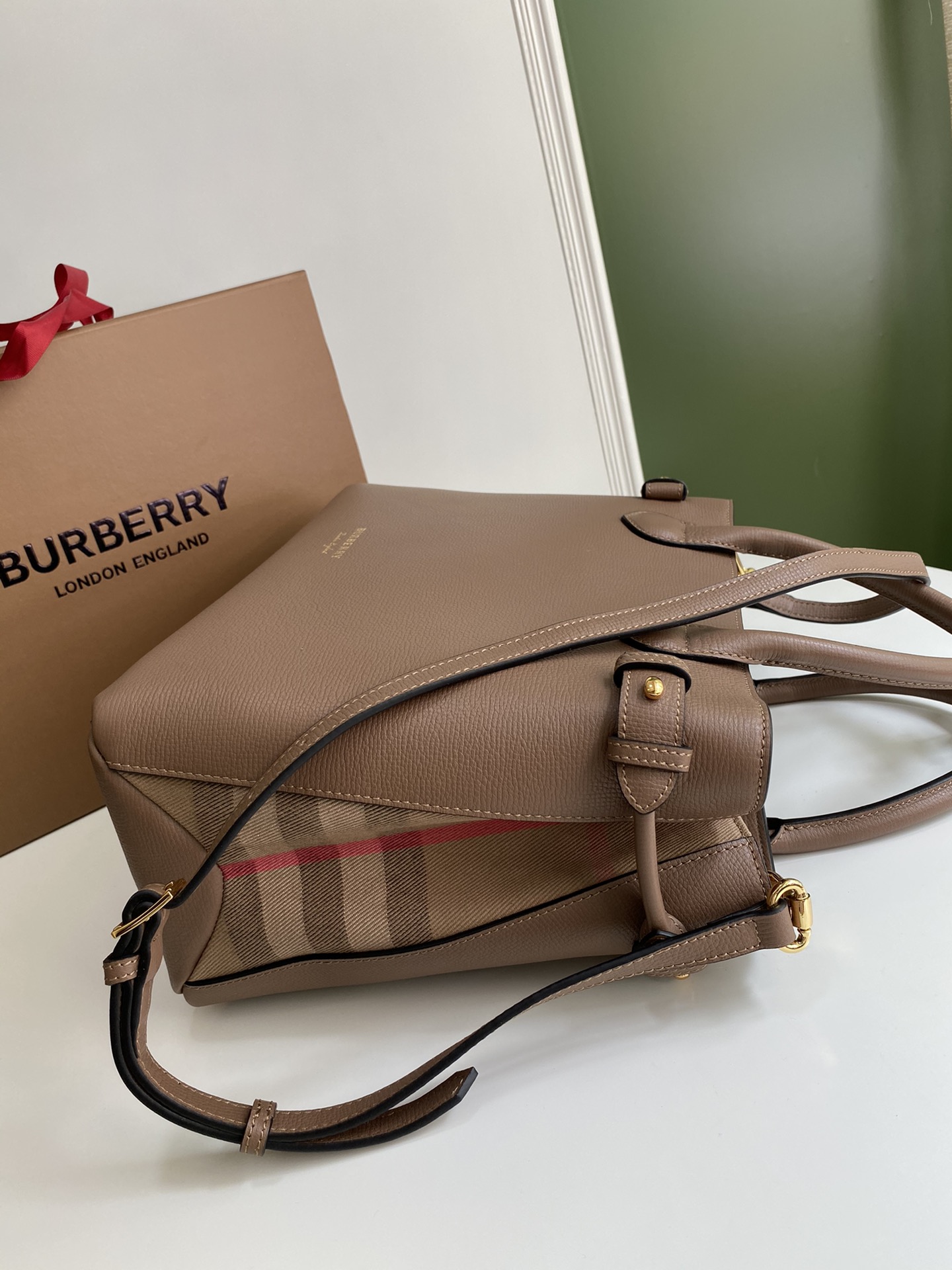 Burberry The Banner-34*16*25CM