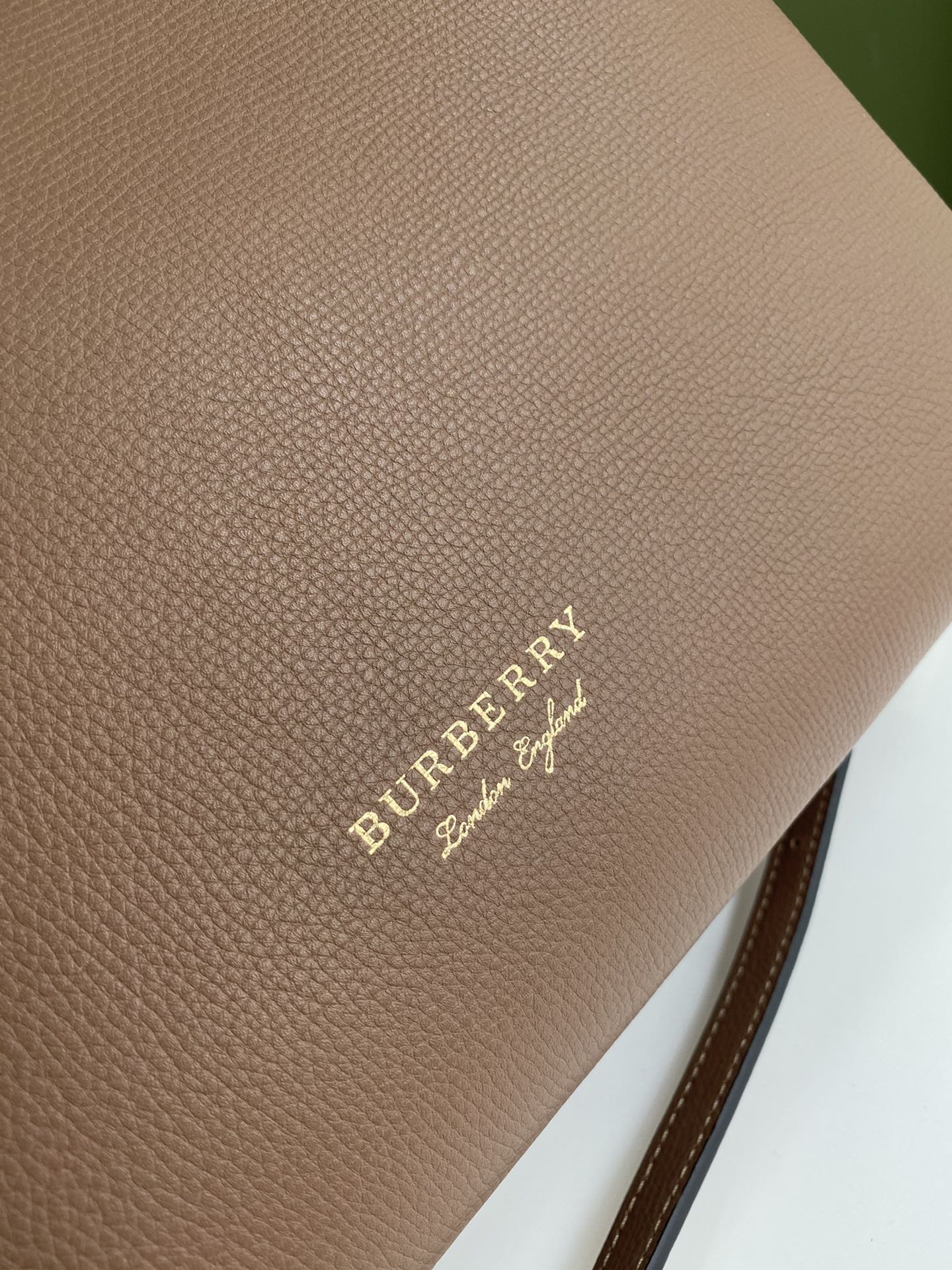 Burberry The Banner-34*16*25CM