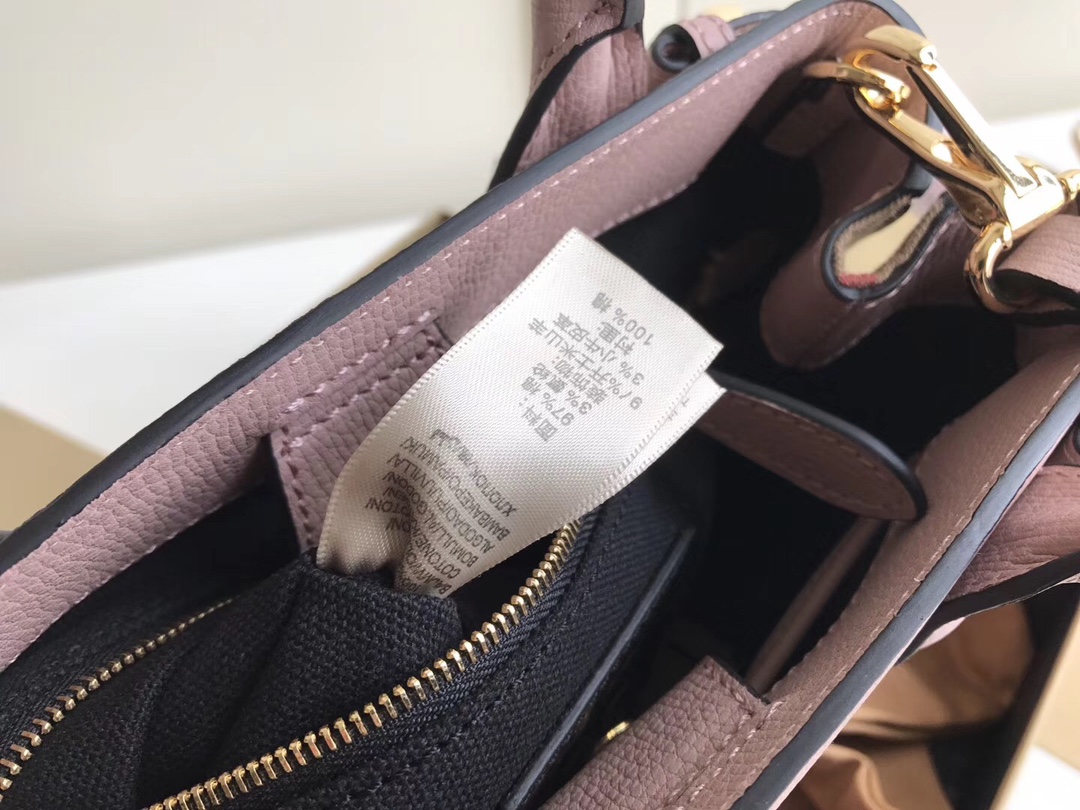 Burberry The Banner-34*16*25CM