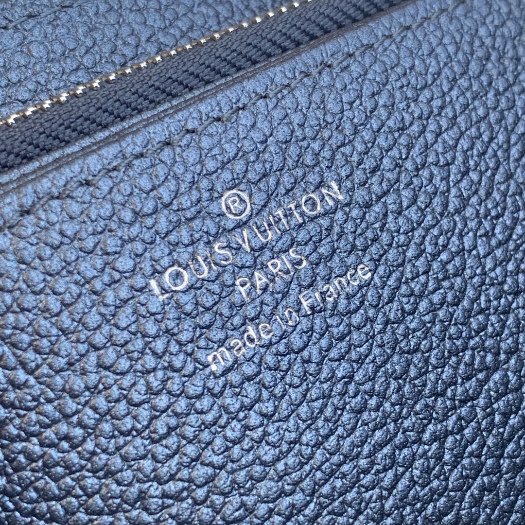 Louis Vuitton Zippy Wallet M69994-19*10*2CM
