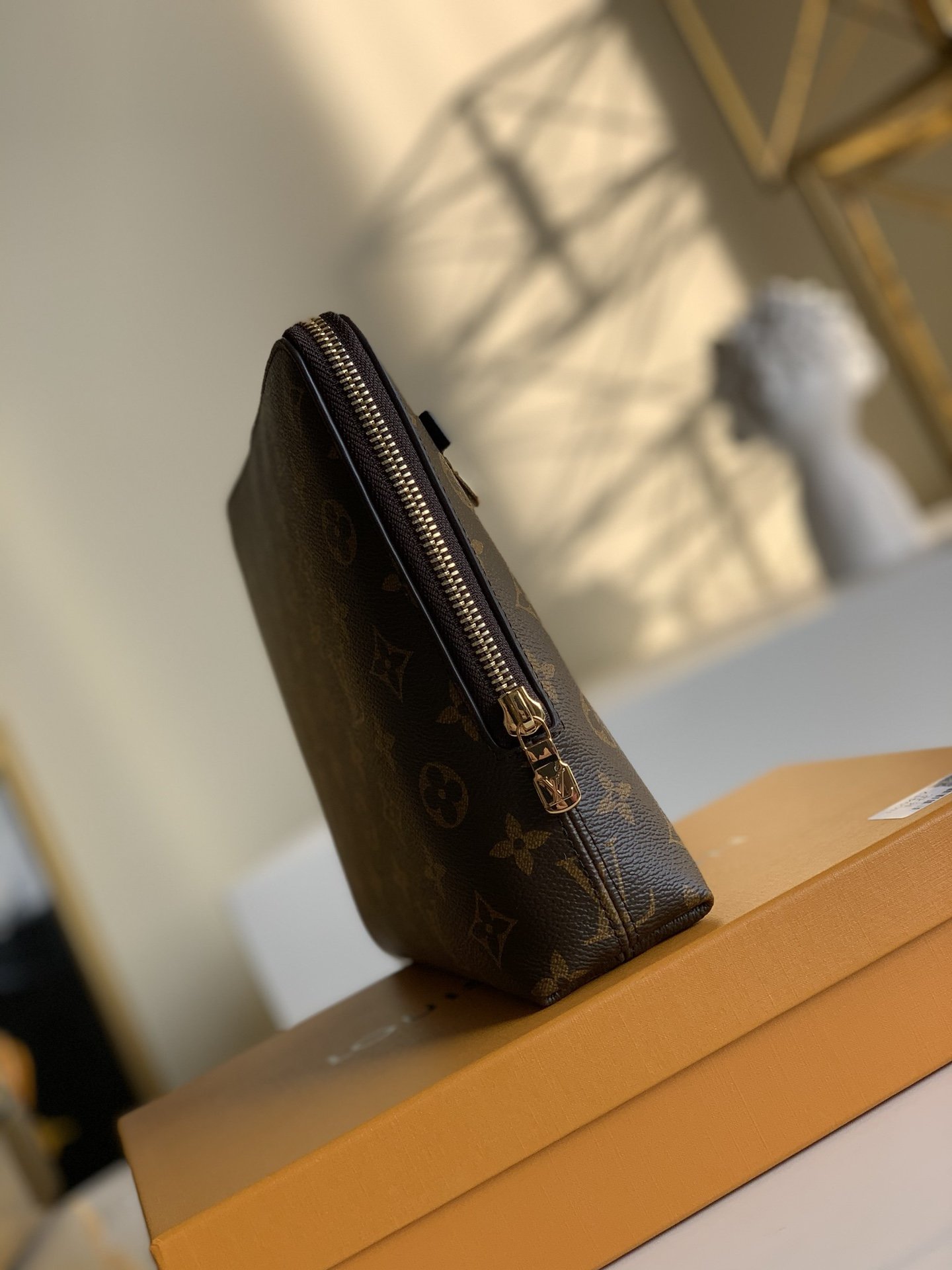 Louis Vuitton New Pouch-21*27*5CM