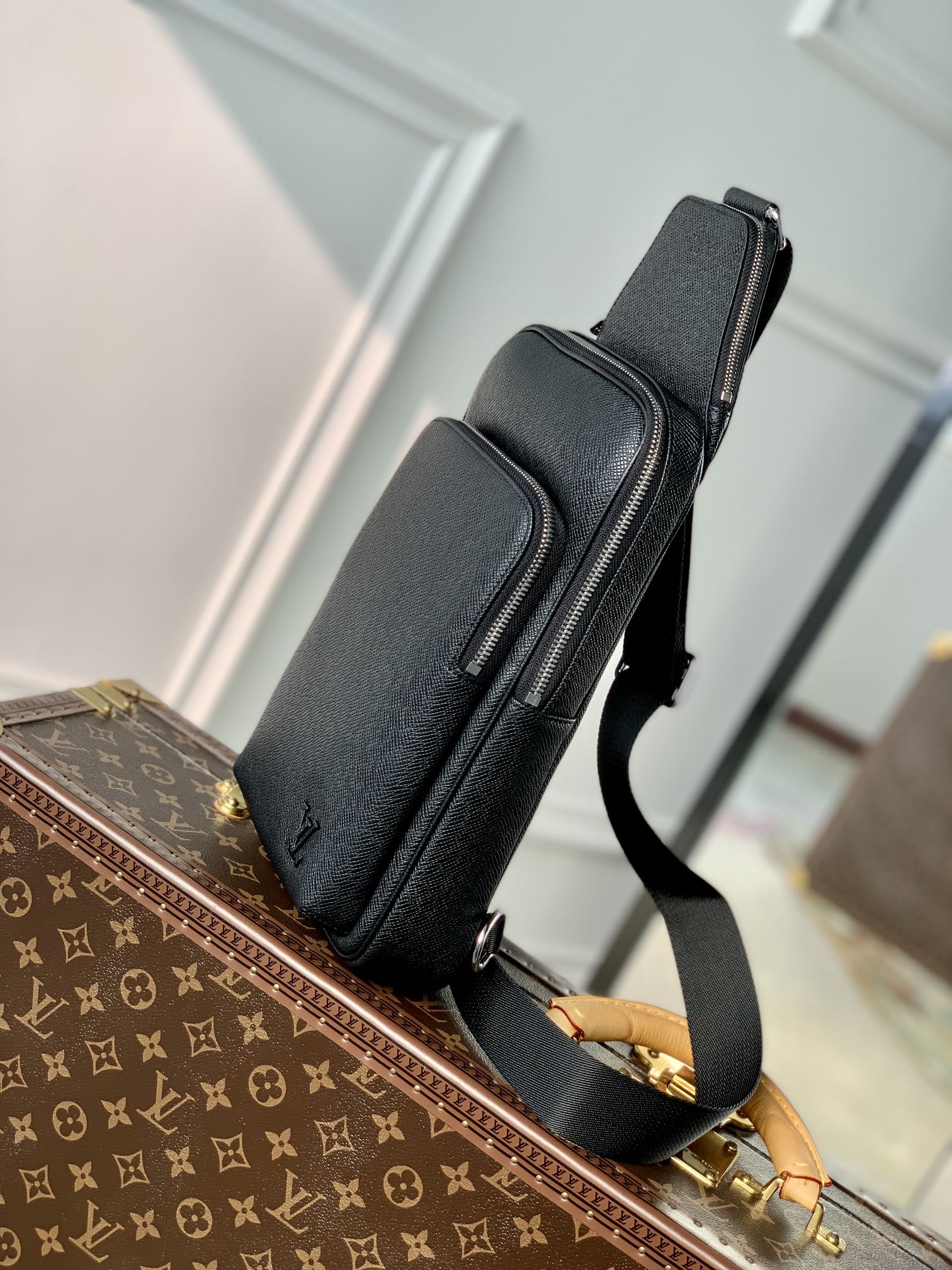 Louis Vuitton Damier Graphite Avenue Bag-20 *31 x*10CM