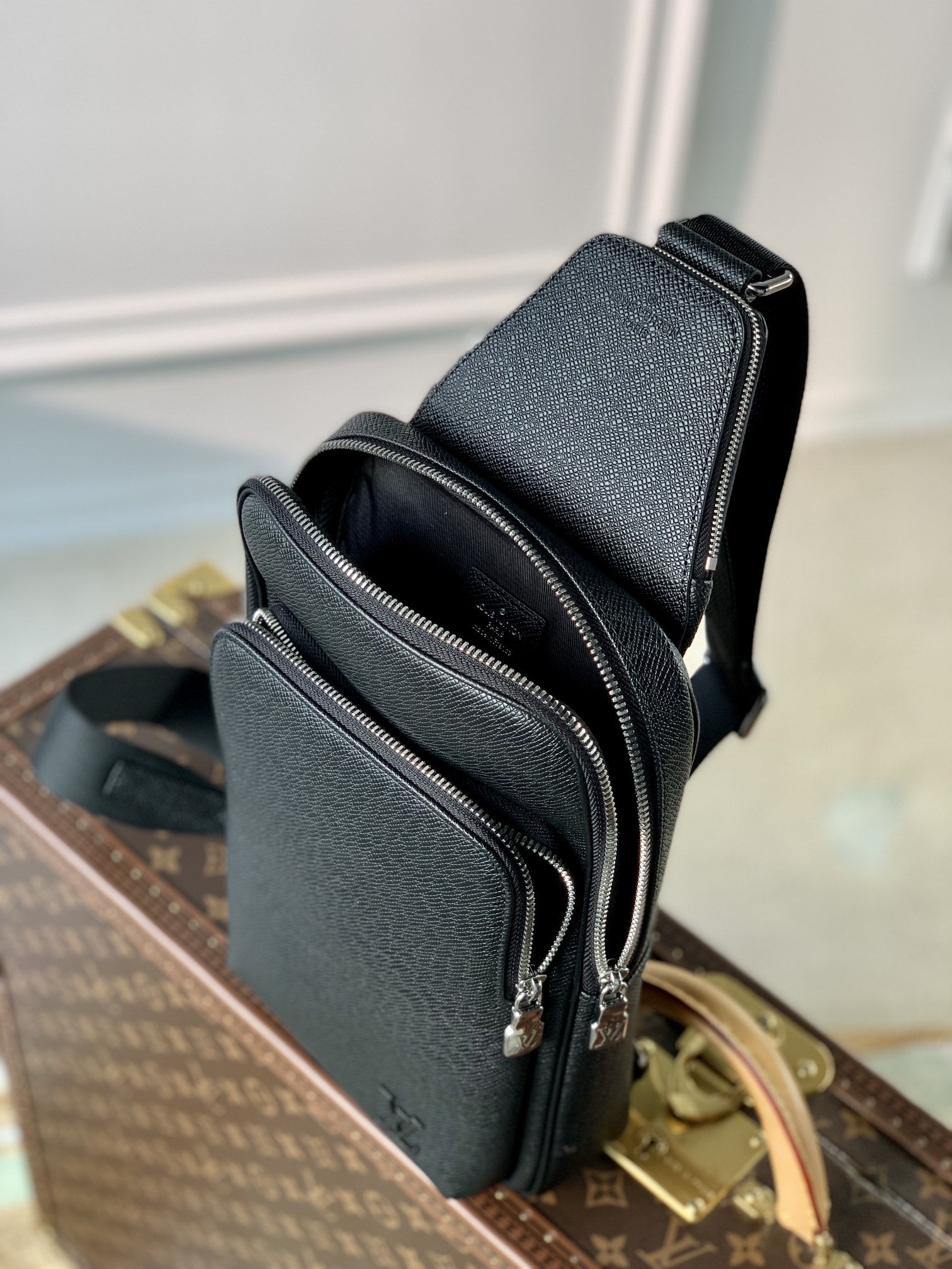 Louis Vuitton Damier Graphite Avenue Bag-20 *31 x*10CM