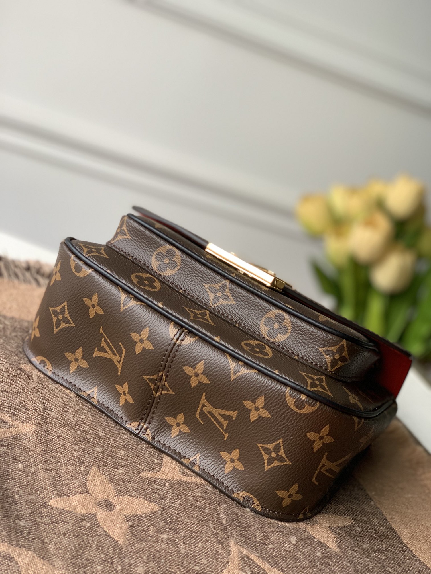 Louis Vuitton Compact Chain Bag M45592 -22*17*10CM