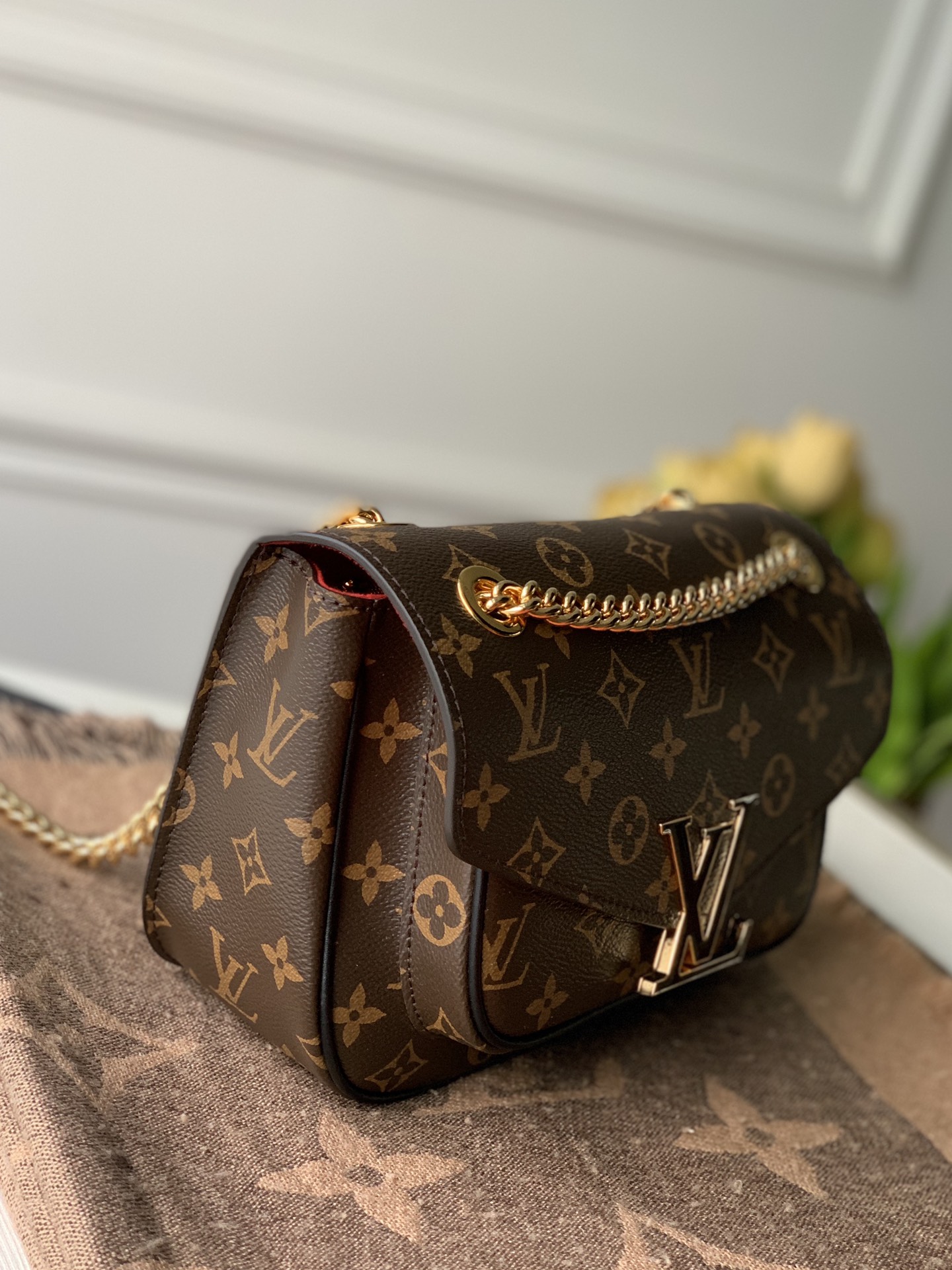 Louis Vuitton Compact Chain Bag M45592 -22*17*10CM