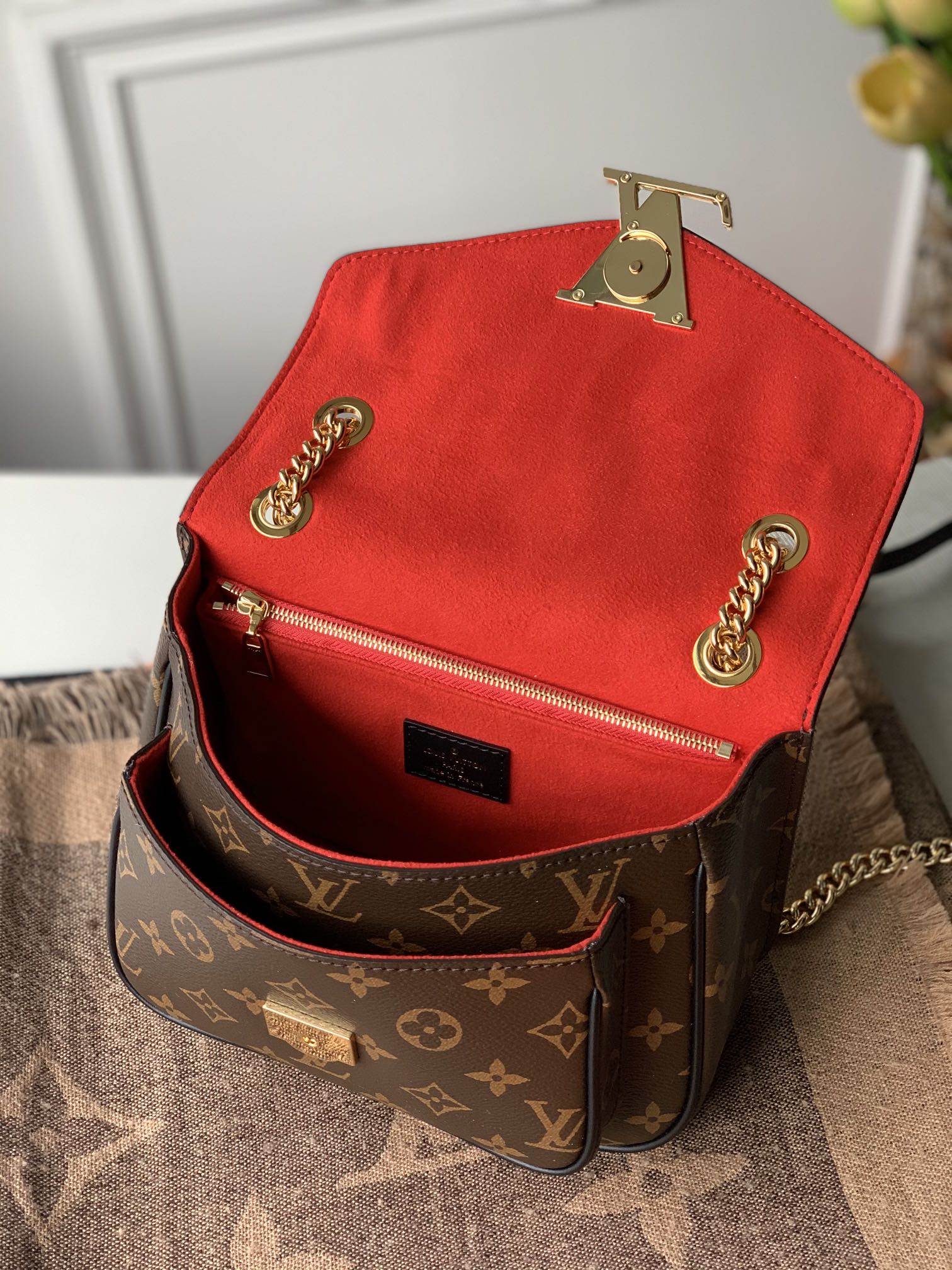 Louis Vuitton Compact Chain Bag M45592 -22*17*10CM