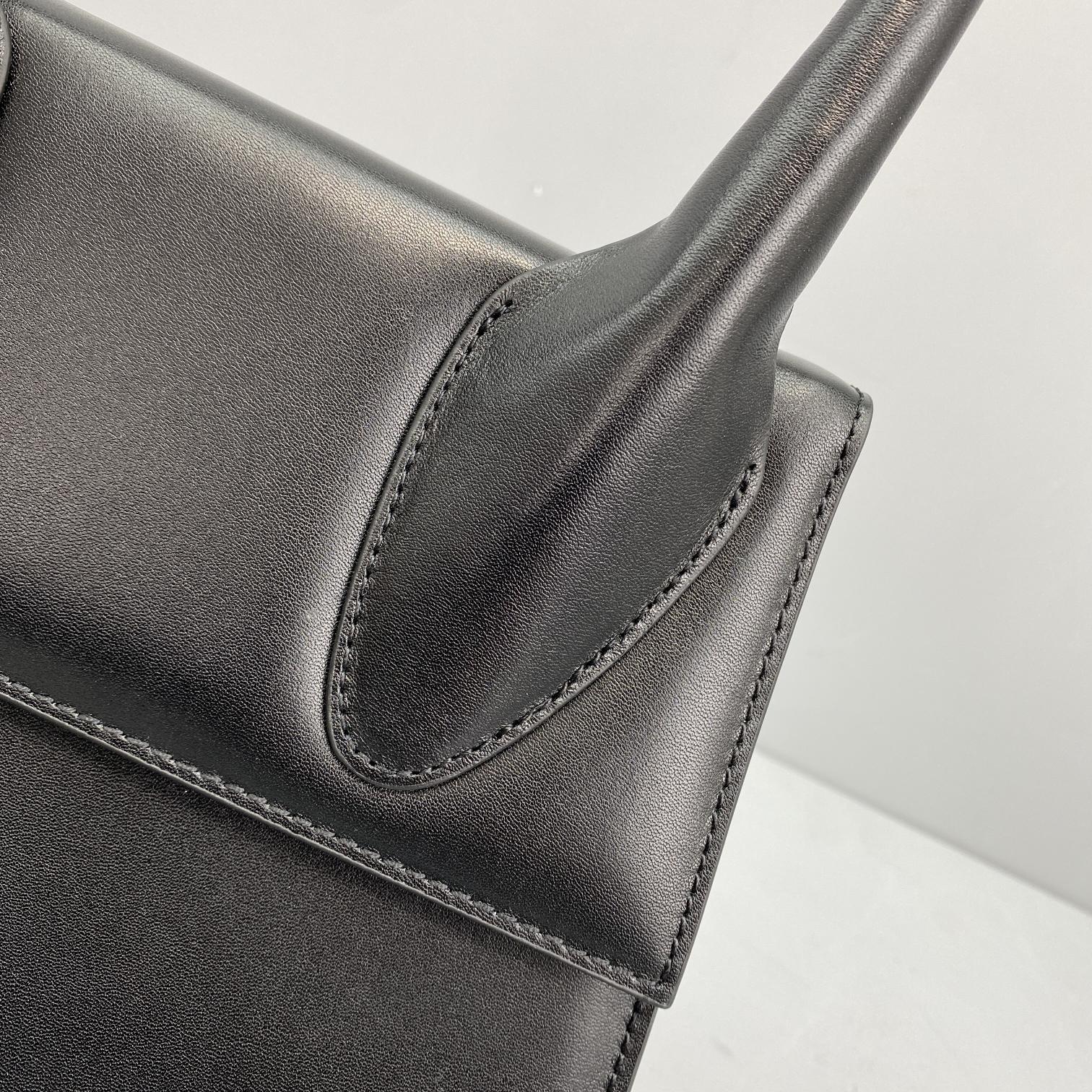 Jacquemus Large Bamnino Bag-24x13x7CM
