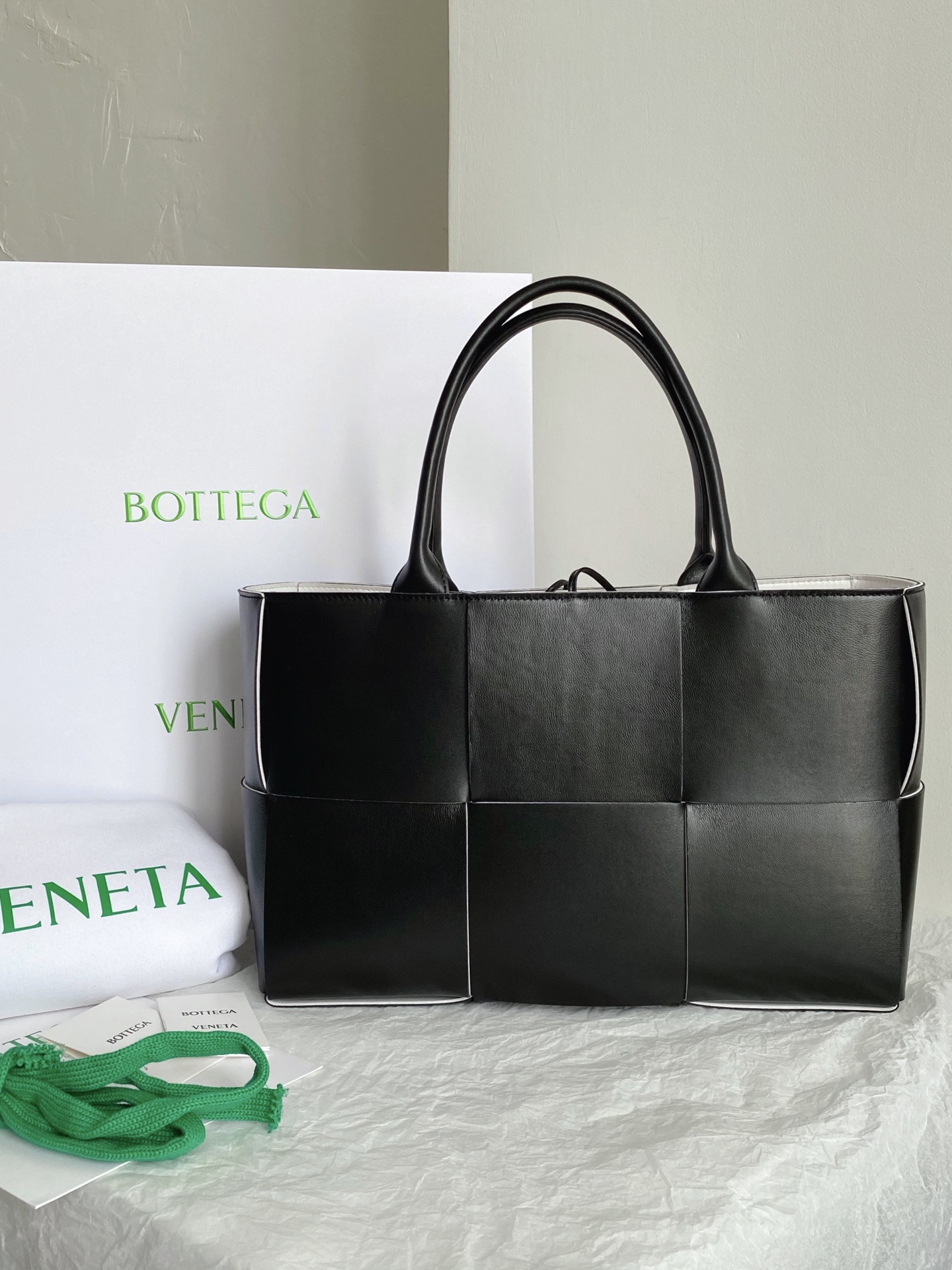 Bottega VenetaTote-41×27×14CM