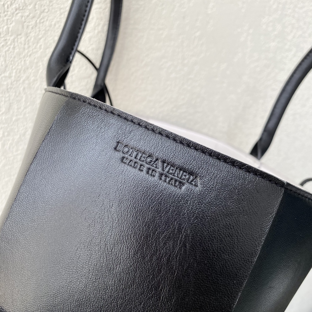 Bottega VenetaTote-41×27×14CM