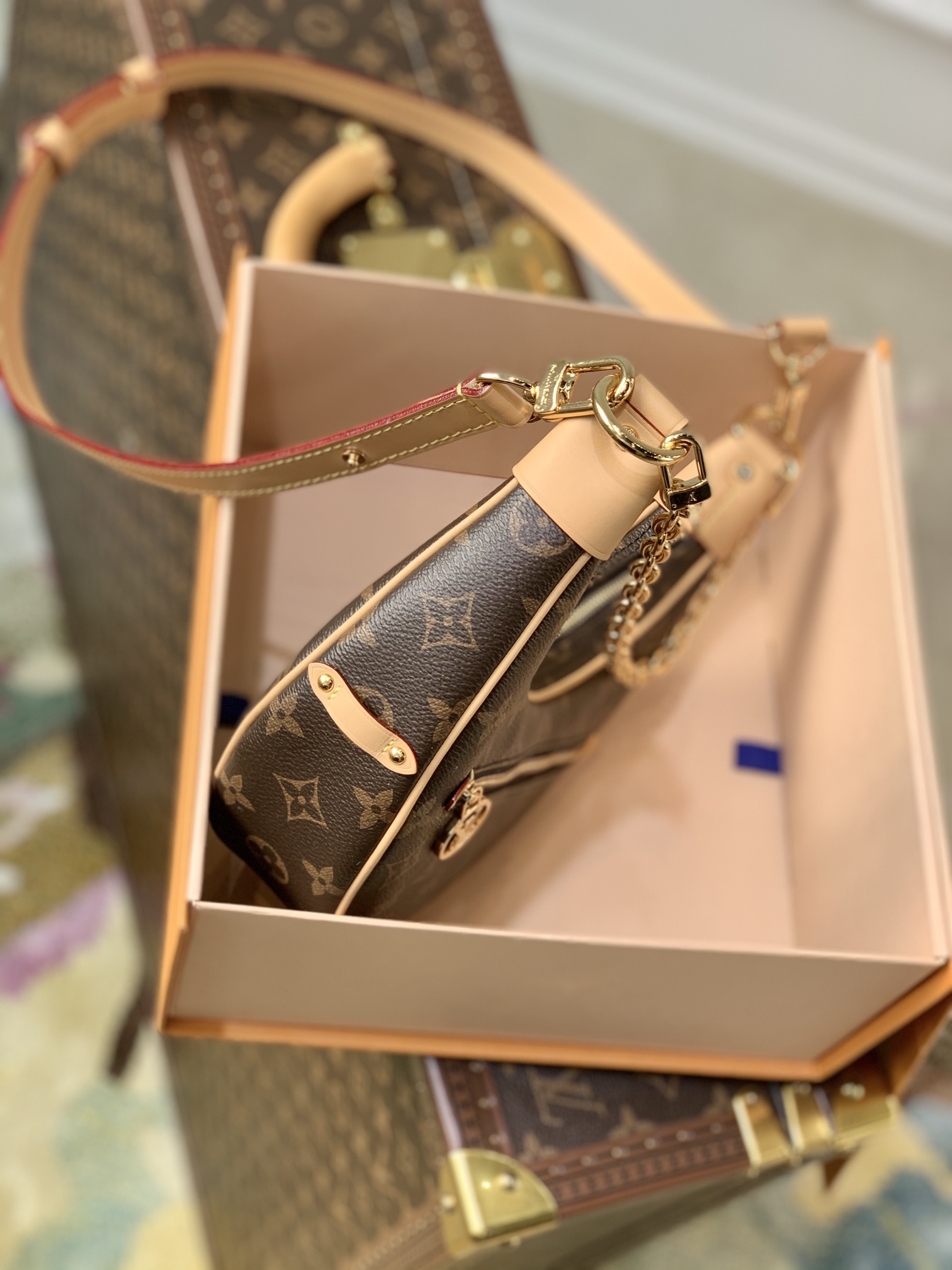 Louis Vuitton Odeon Handbags-M44036-24*22*6CM Louis Vuitton Odeon Handbags-M44036-24*22*6CM