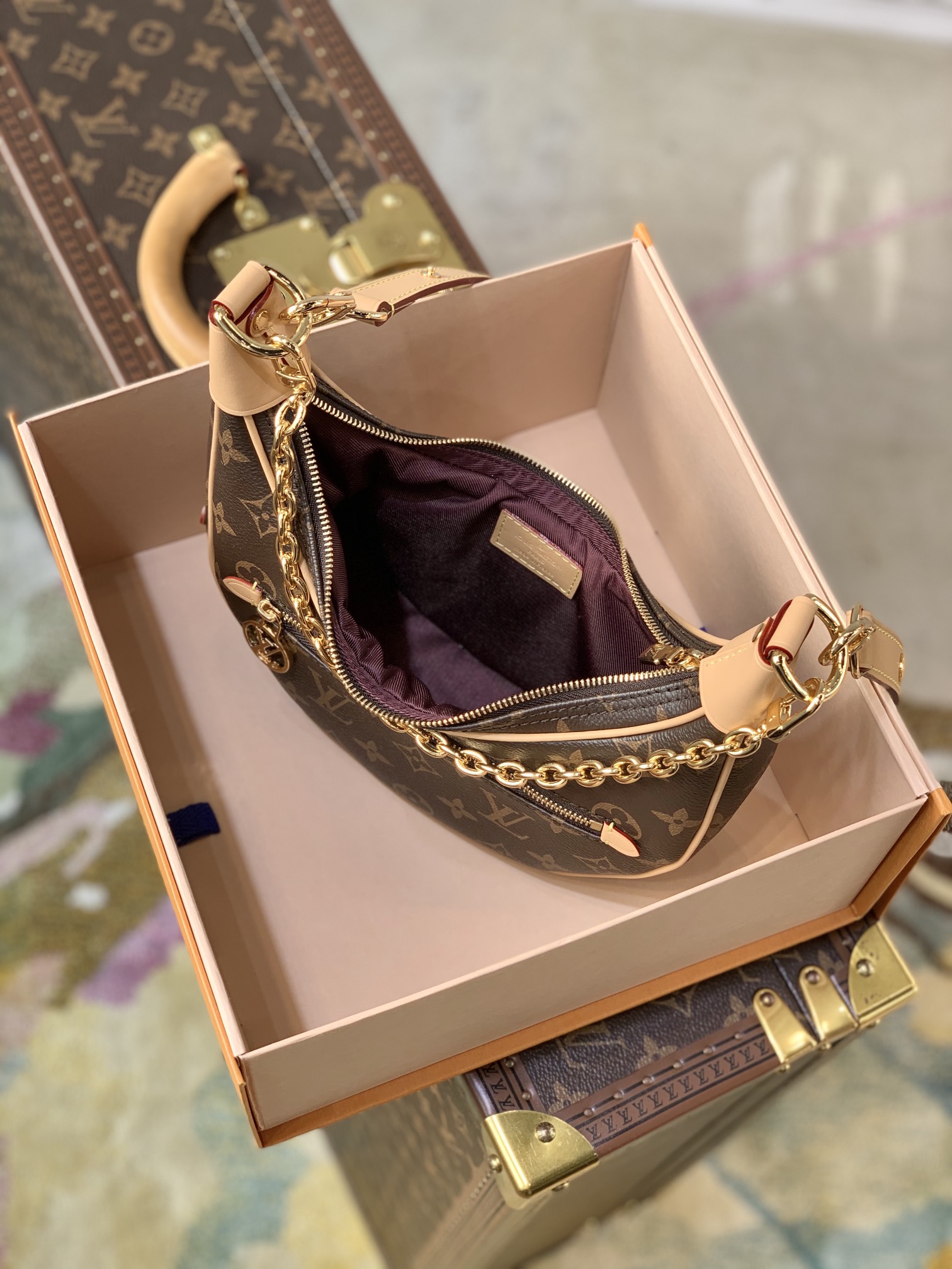 Louis Vuitton Odeon Handbags-M44036-24*22*6CM Louis Vuitton Odeon Handbags-M44036-24*22*6CM