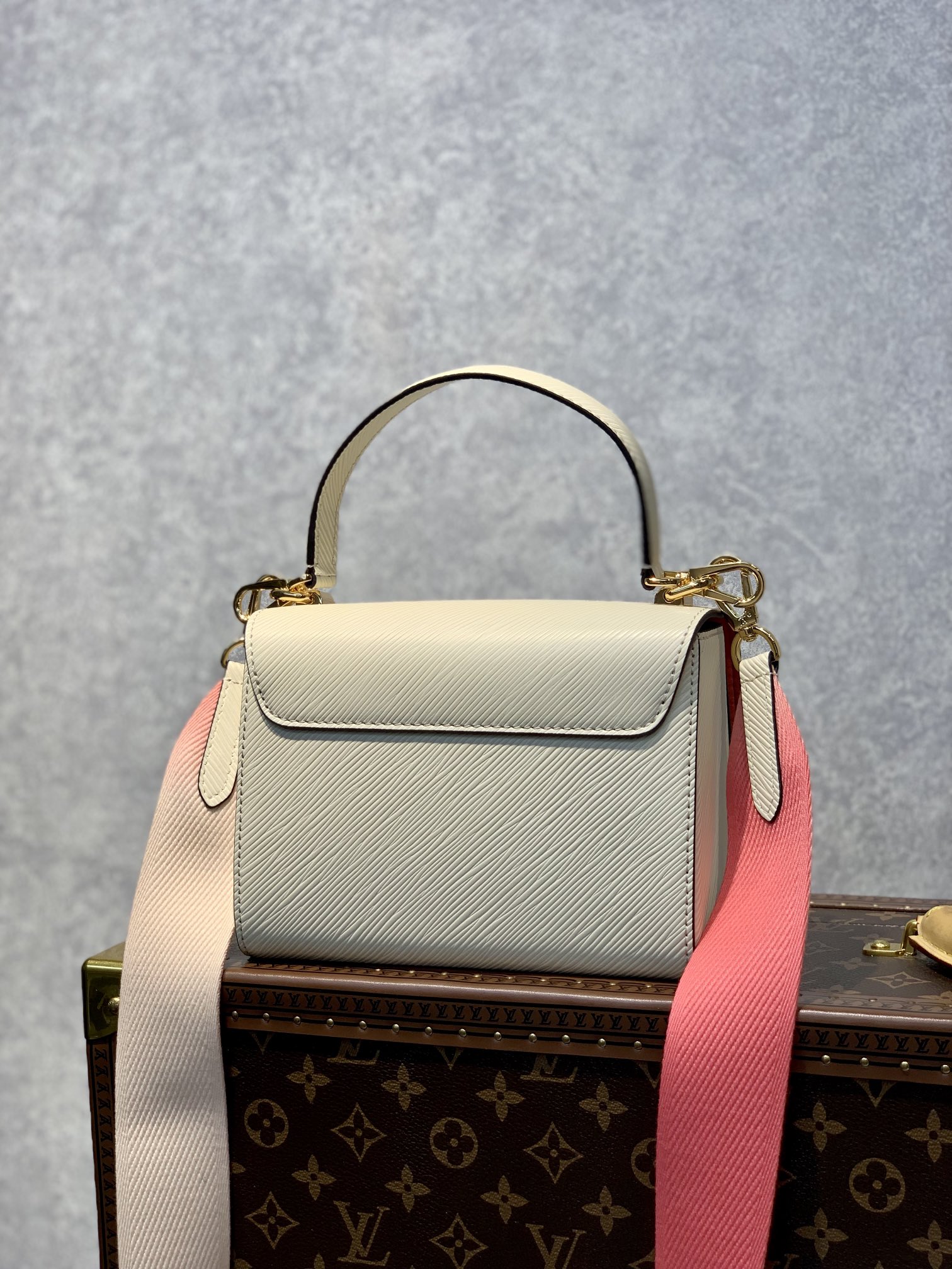 Louis Vuitton Twist -18*13*9CM