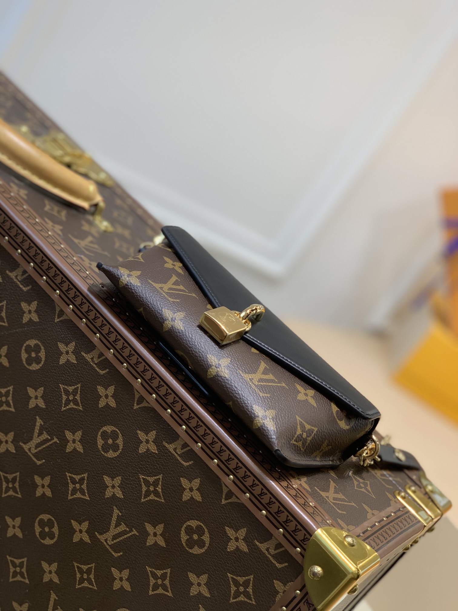 Louis Vuitton Padlock on Strap-19×11×3CM Louis Vuitton Padlock on Strap-19×11×3CM