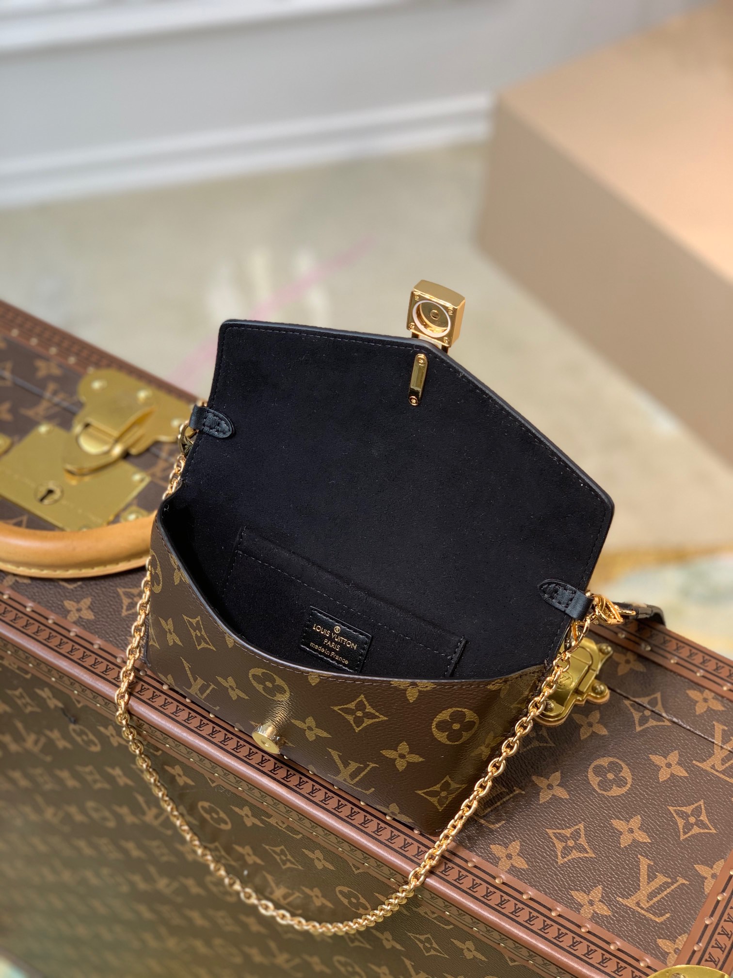 Louis Vuitton Padlock on Strap-19×11×3CM Louis Vuitton Padlock on Strap-19×11×3CM