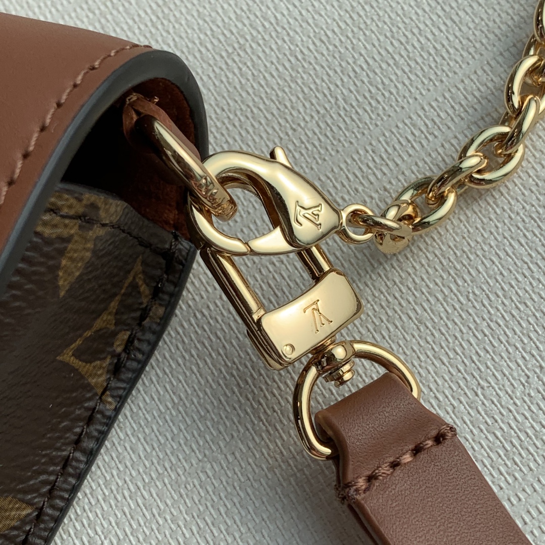 Louis Vuitton Padlock on Strap-19×11×3CM Louis Vuitton Padlock on Strap-19×11×3CM