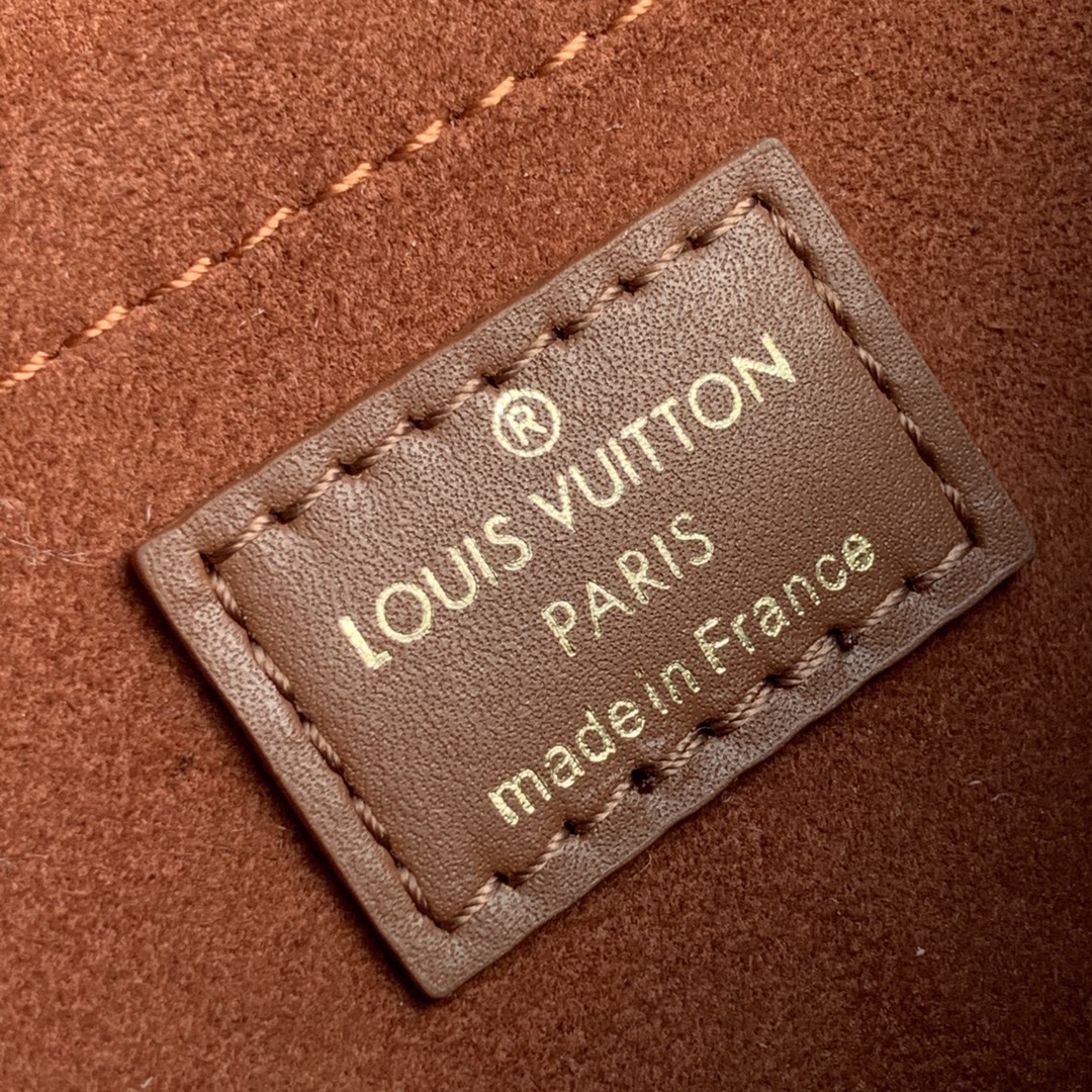 Louis Vuitton Padlock on Strap-19×11×3CM