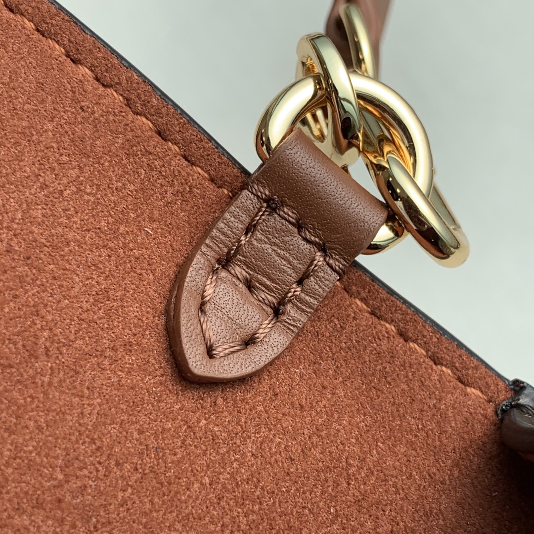 Louis Vuitton Padlock on Strap-19×11×3CM Louis Vuitton Padlock on Strap-19×11×3CM