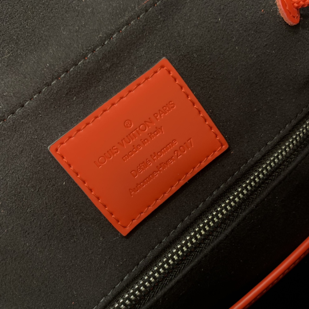 Louis Vuitton SupremeBackpack-M41379-34*13*47CM