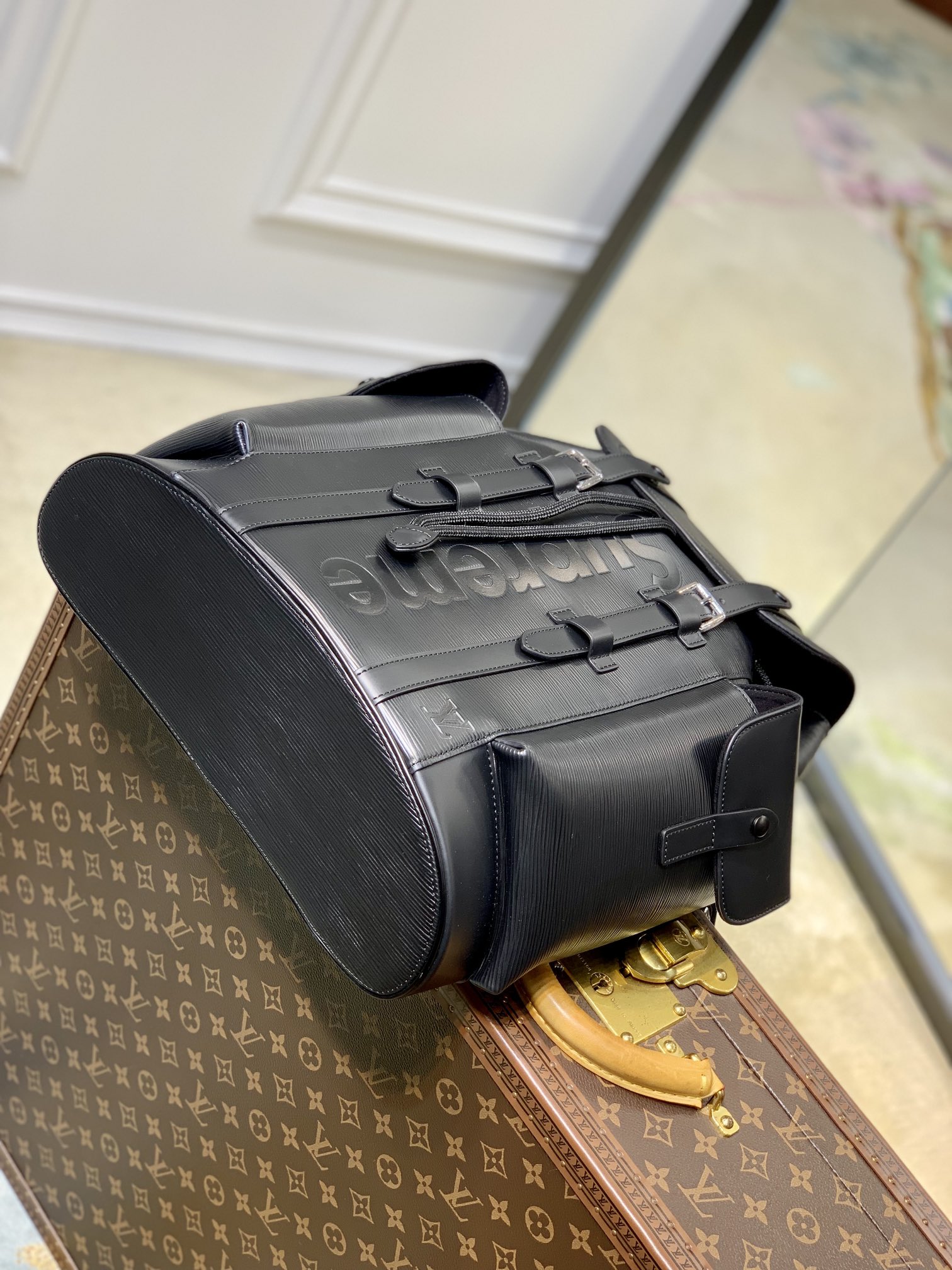 Louis Vuitton SupremeBackpack-M41379-34*13*47CM