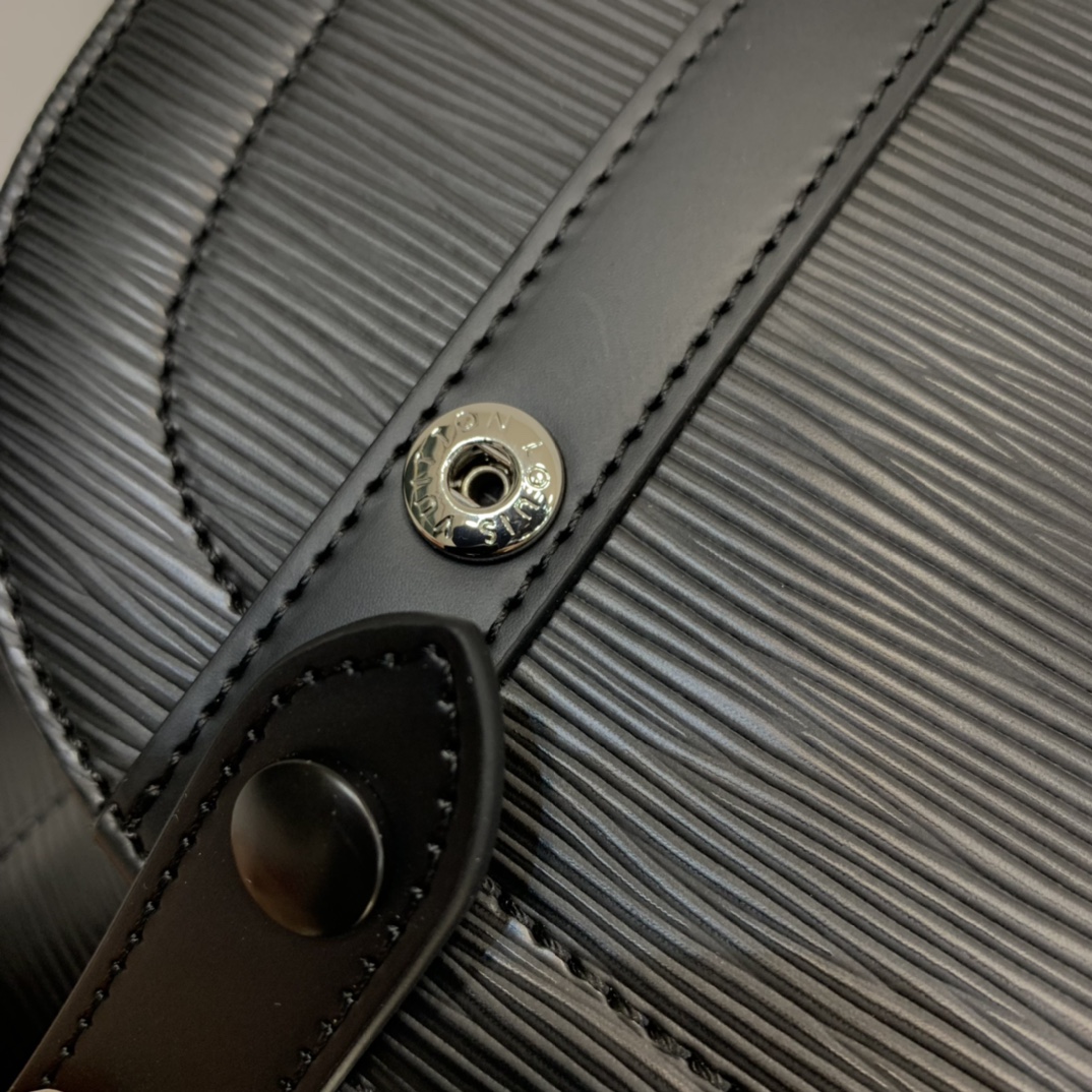 Louis Vuitton SupremeBackpack-M41379-34*13*47CM