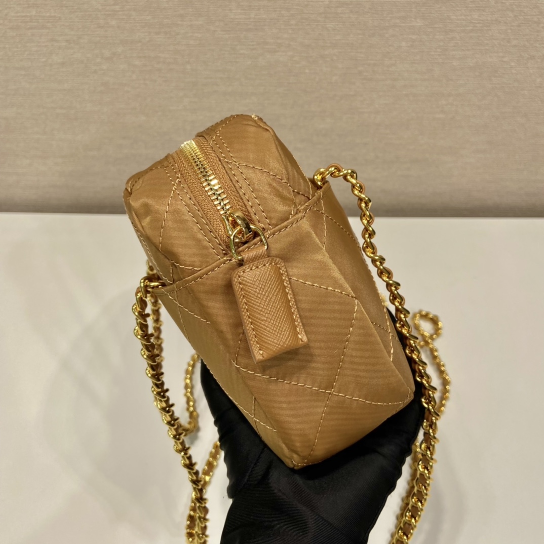 Prada 1BD632 Vintage Bag-19*14*6CM