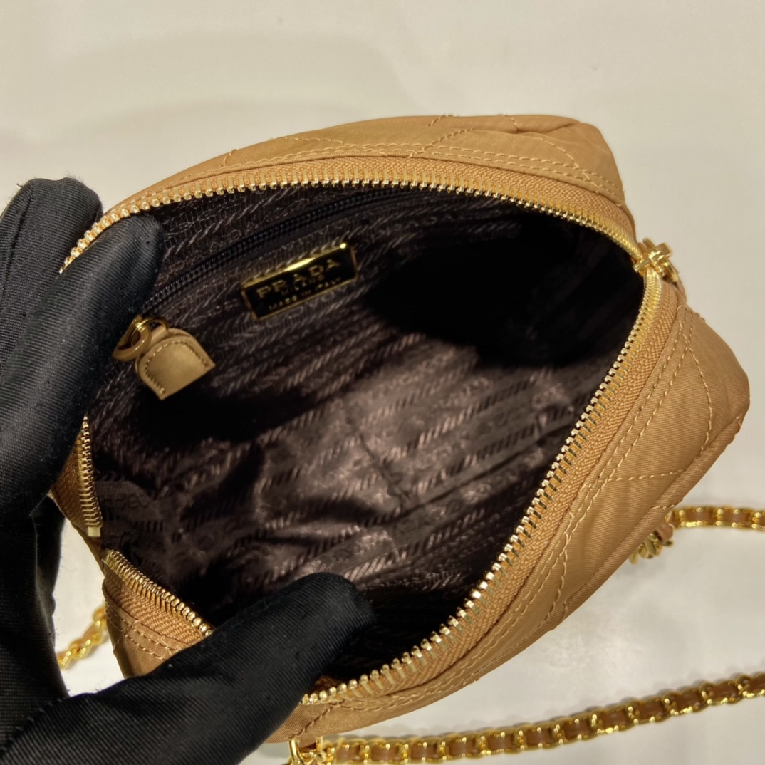 Prada 1BD632 Vintage Bag-19*14*6CM