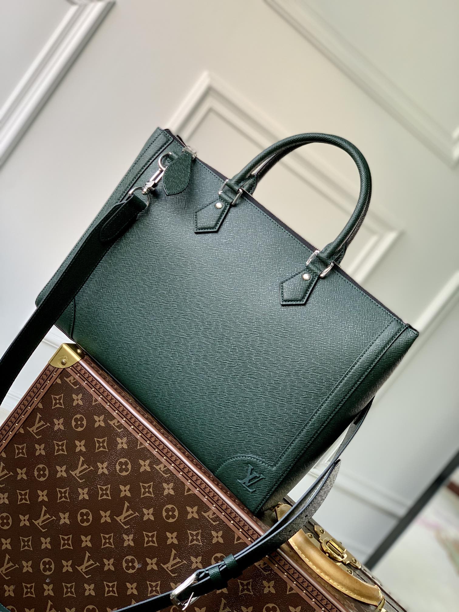Louis Vuitton Slim Briefcase-40 x 29 x 4CM