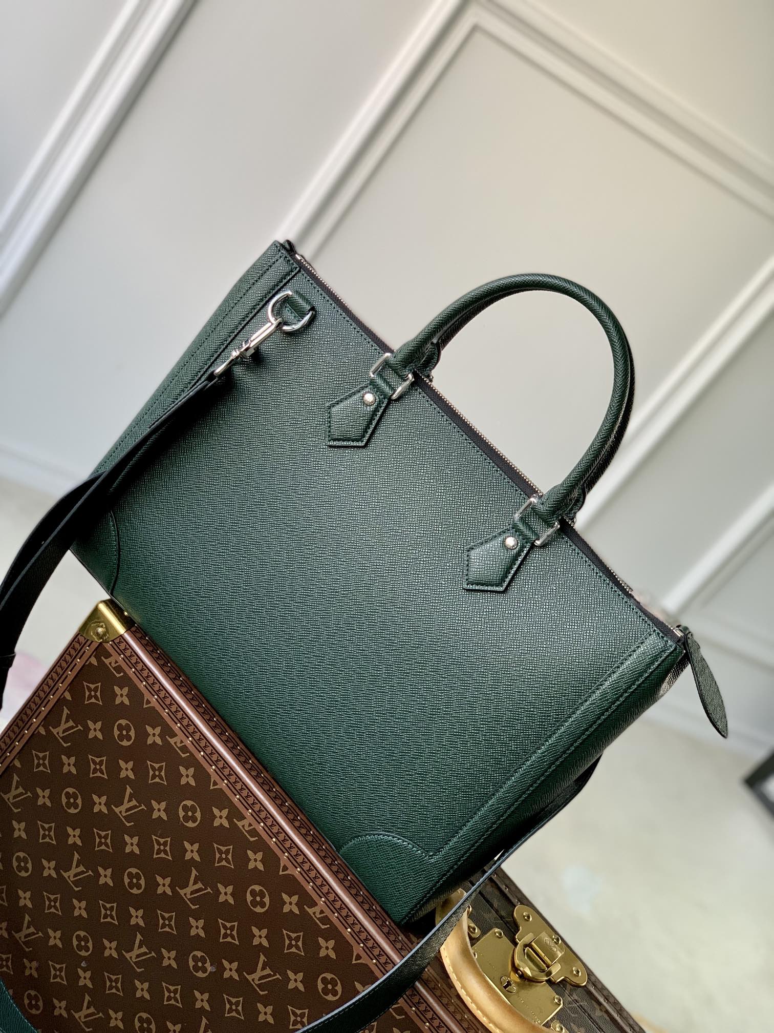 Louis Vuitton Slim Briefcase-40 x 29 x 4CM