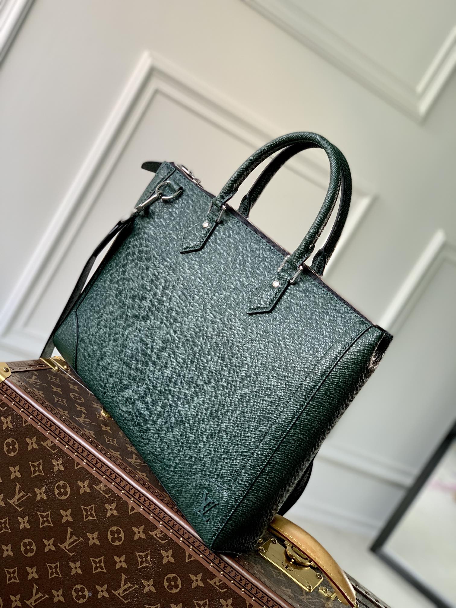 Louis Vuitton Slim Briefcase-40 x 29 x 4CM