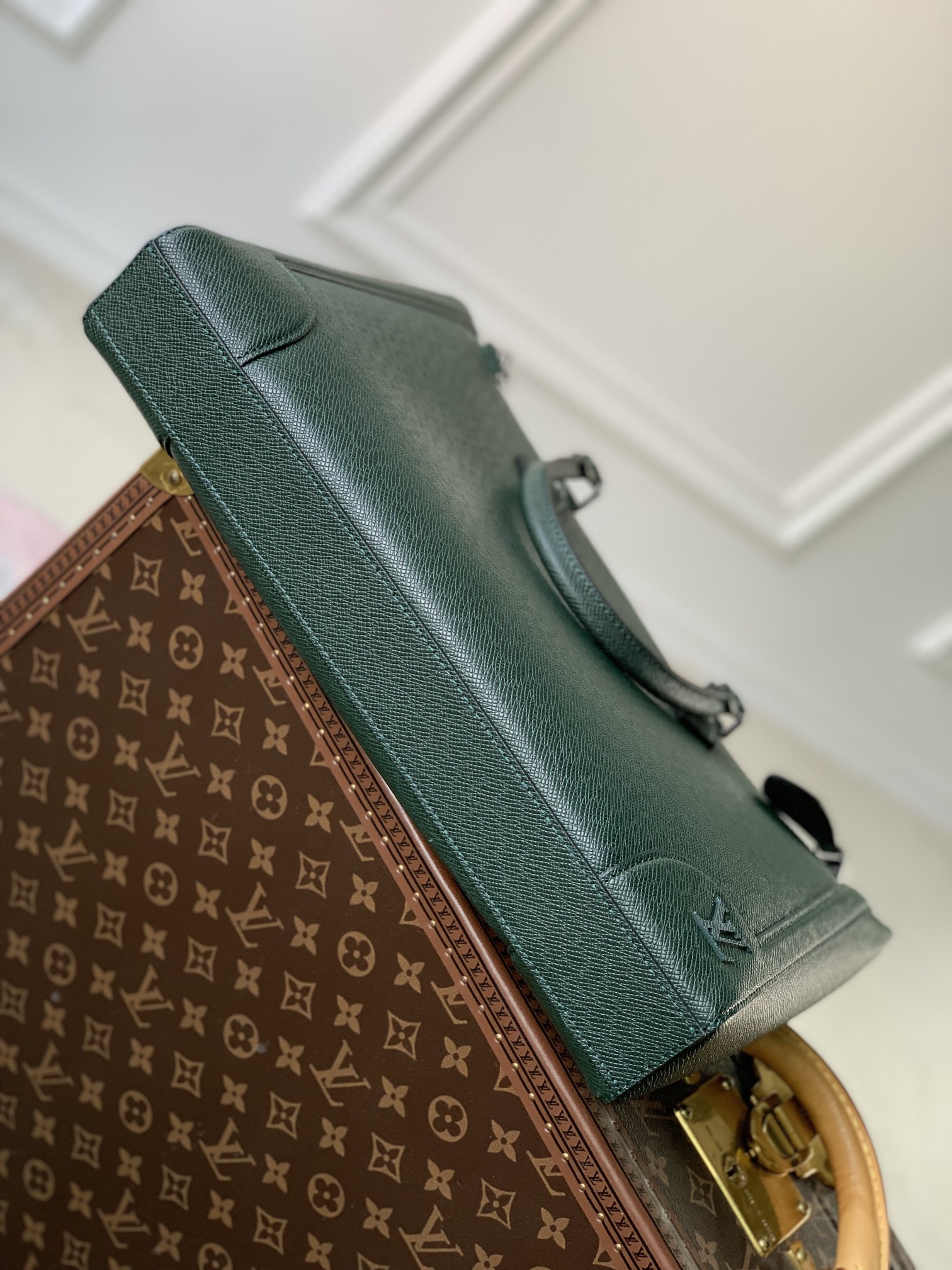 Louis Vuitton Slim Briefcase-40 x 29 x 4CM