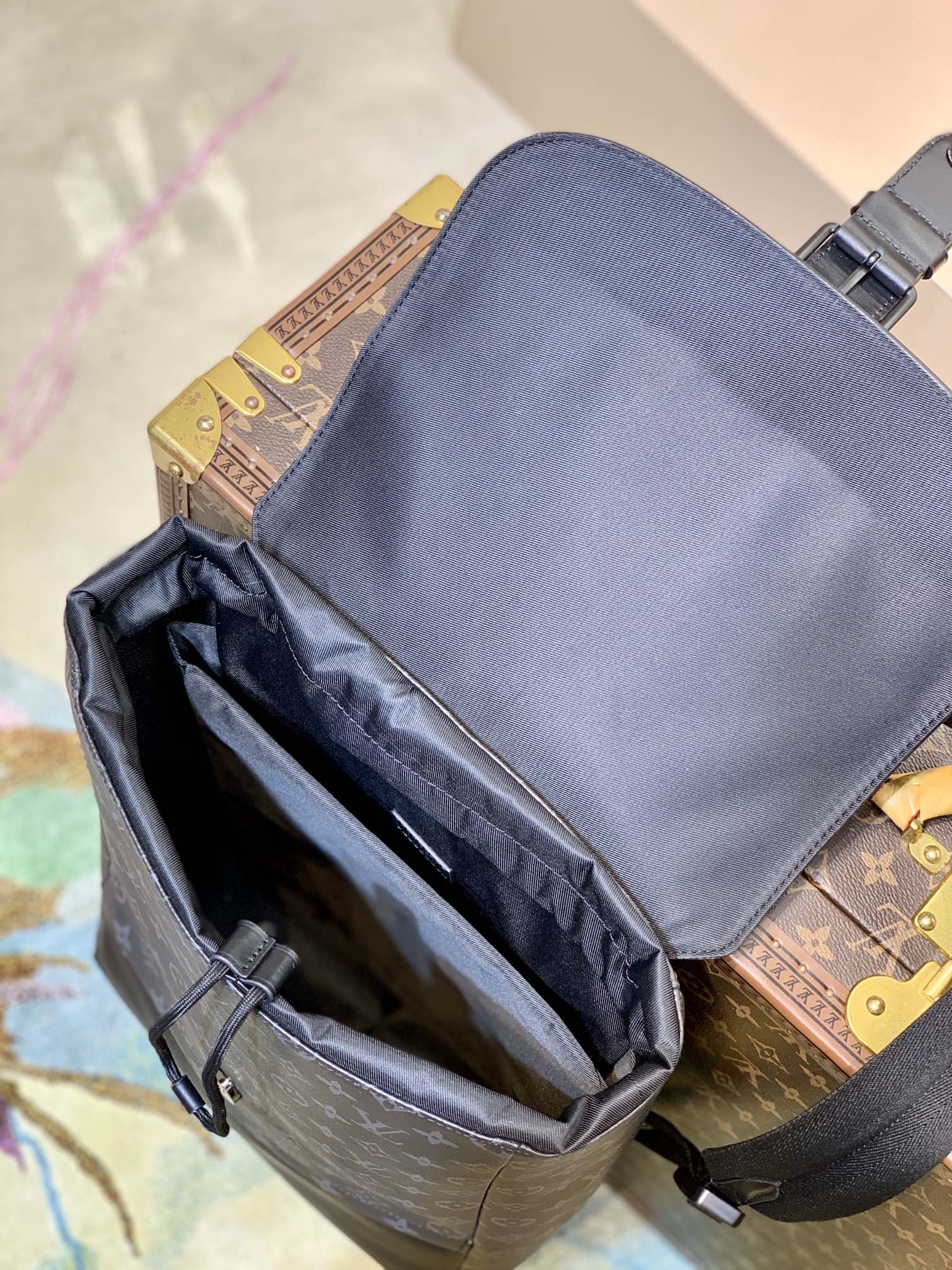 Louis Vuitton M45913 Saumur Backpack-27*42*13CM