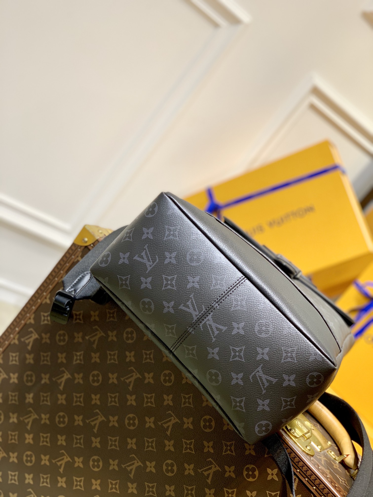 Louis Vuitton M45913 Saumur Backpack-27*42*13CM