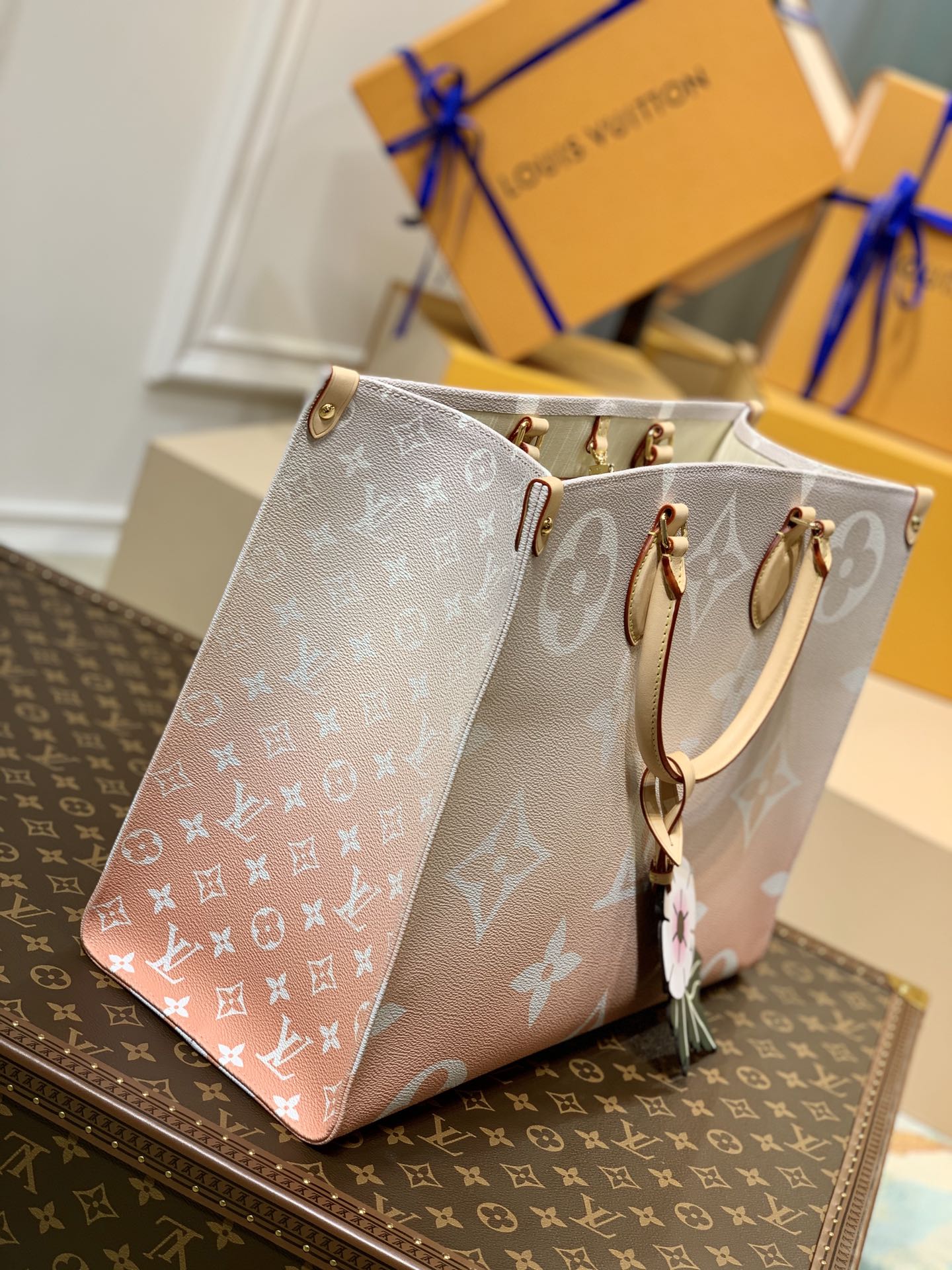 Louis Vuitton By The Pooll Onthego Handbag-35*27*14CM